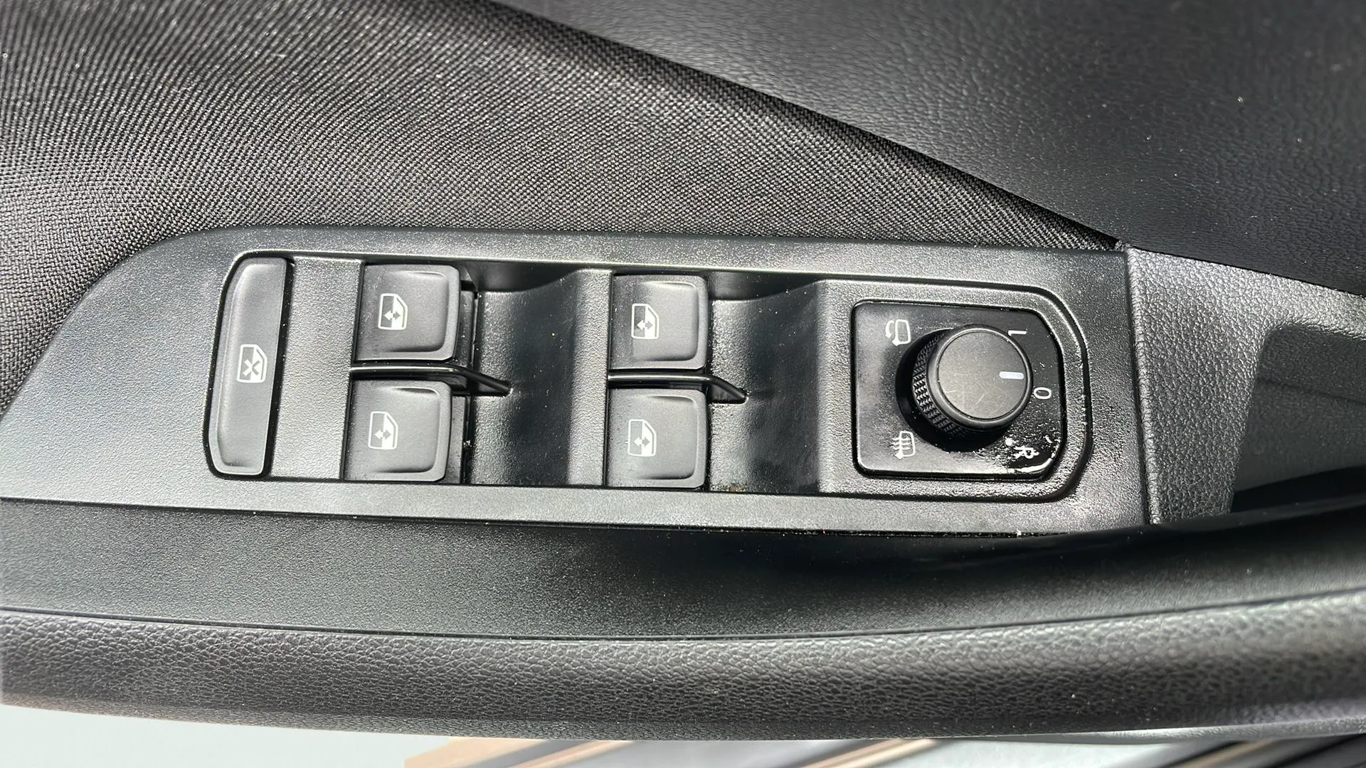 Škoda Kamiq 1.0 TSI Ambition - foto 34