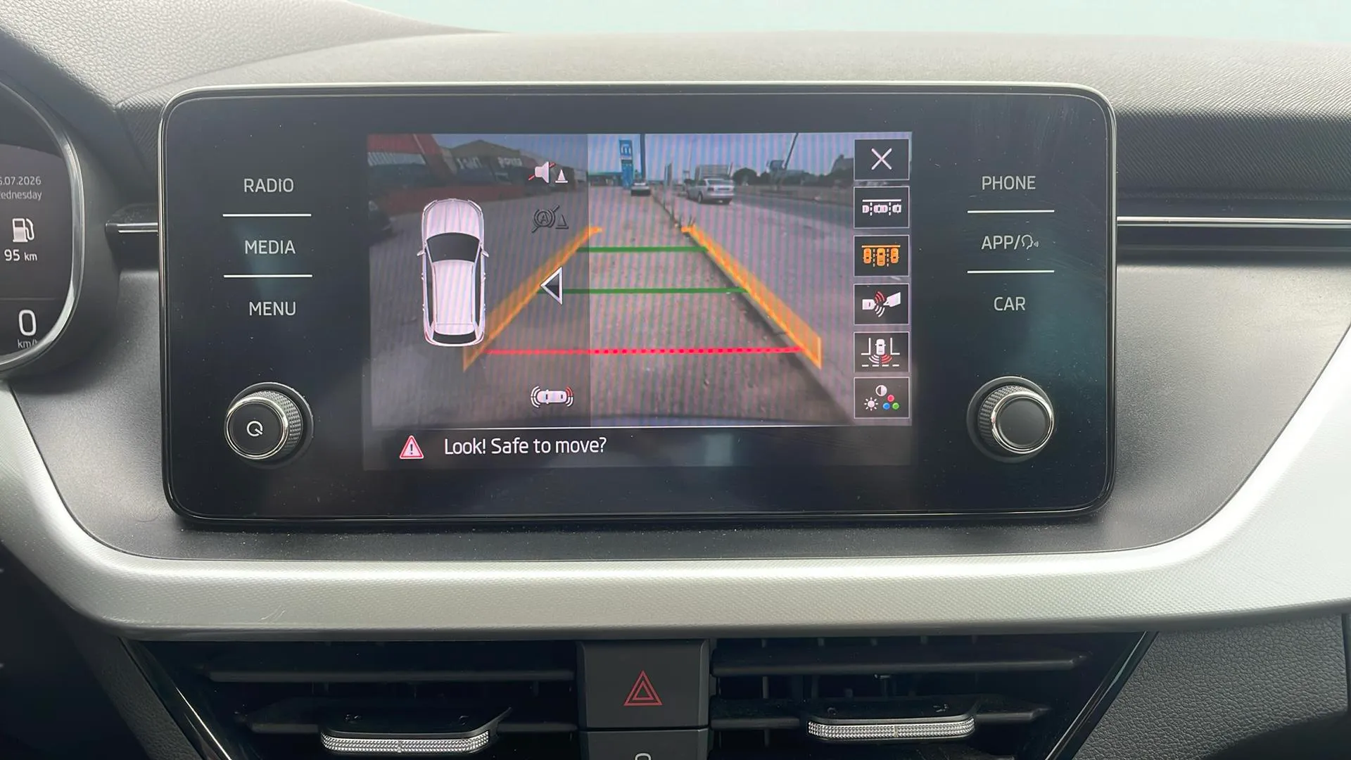 Škoda Kamiq 1.0 TSI Ambition - foto 26