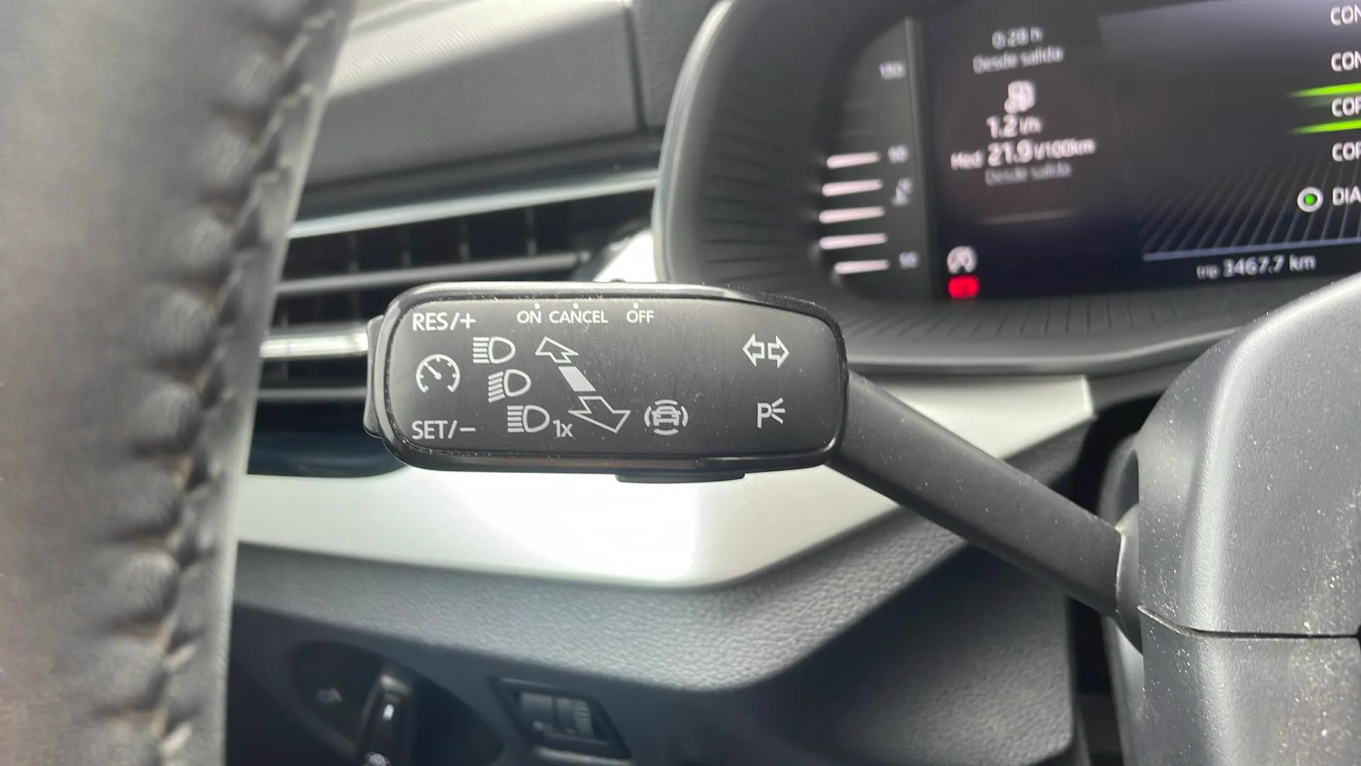 Škoda Kamiq 1.0 TSI Ambition - foto 30