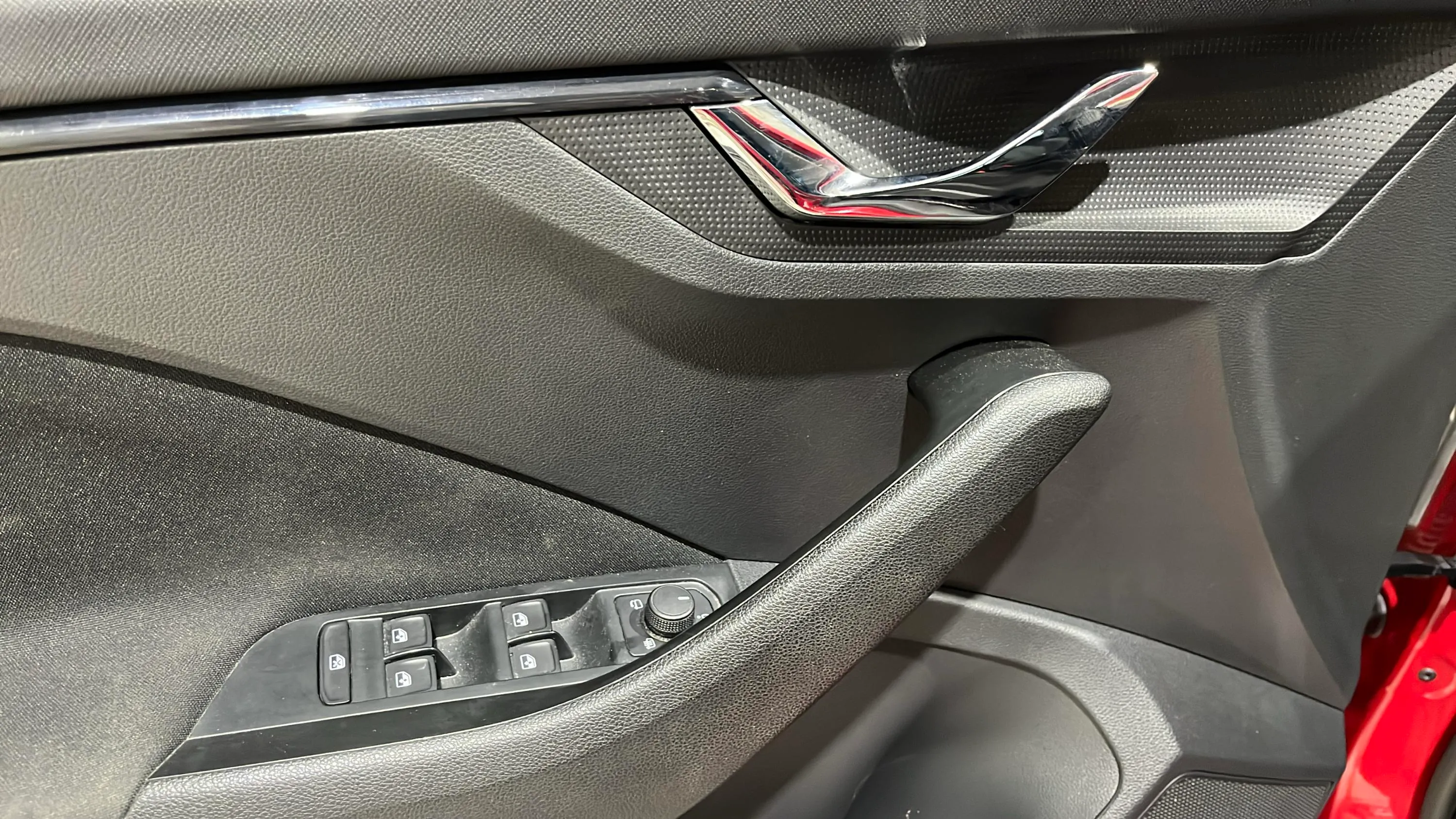 Škoda Kamiq 1.0 TSI Ambition - foto 14