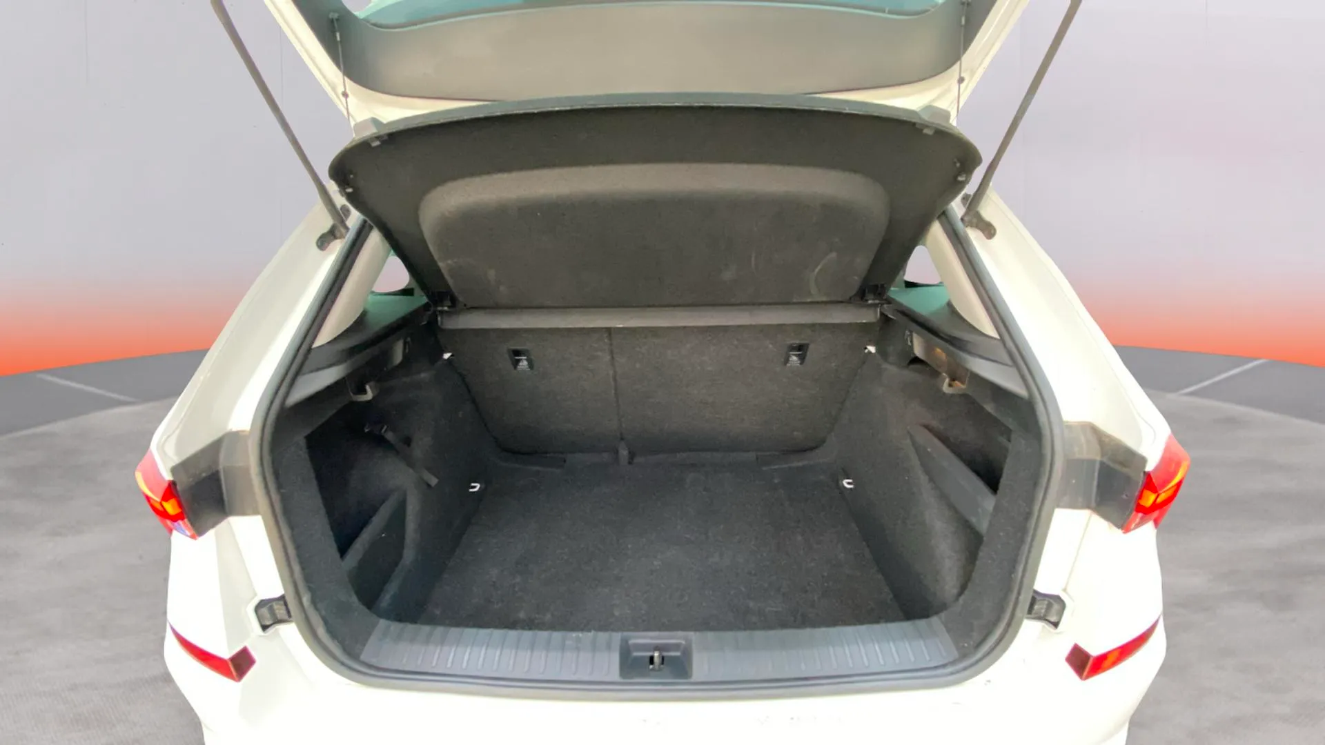 Škoda Kamiq 1.0 TSI Selection - foto 9