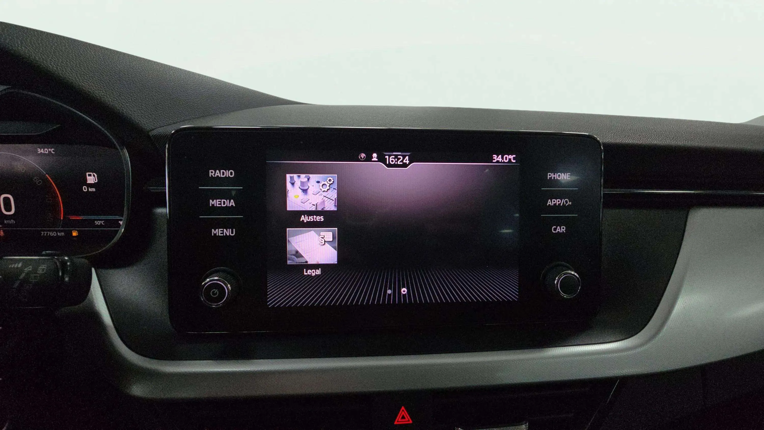Škoda Kamiq 1.0 TSI Selection - foto 20
