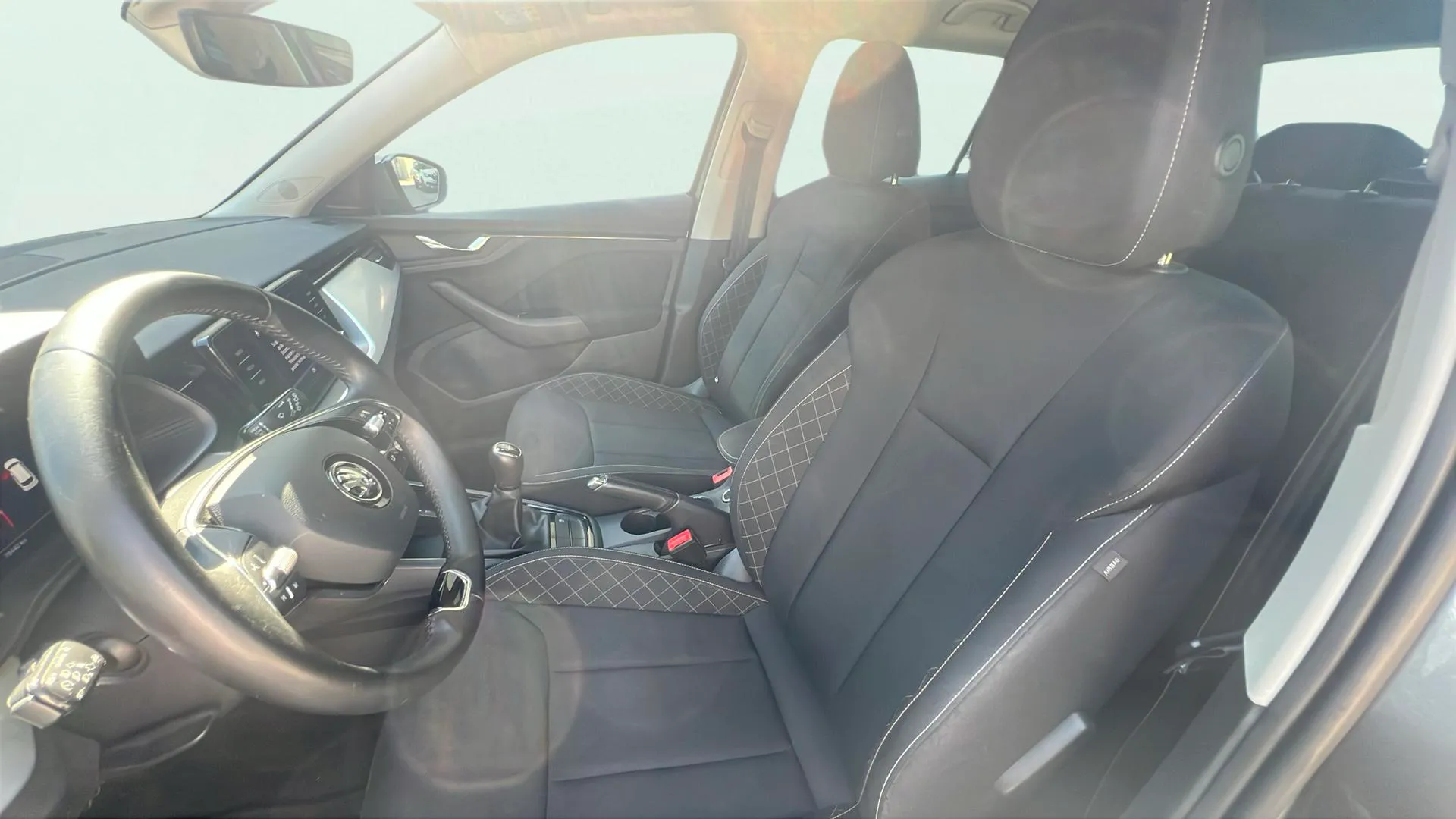 Škoda Kamiq 1.0 TSI Selection - foto 10