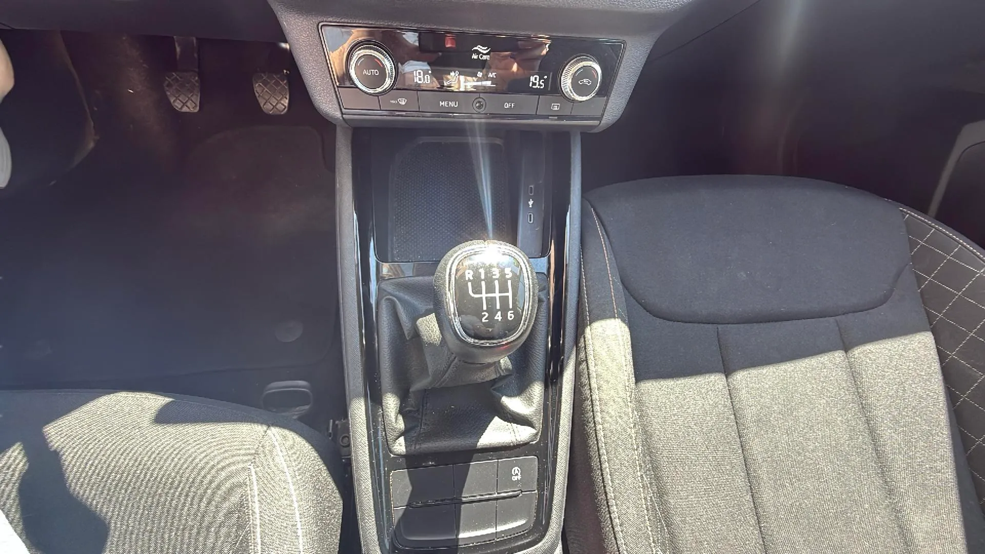 Škoda Kamiq 1.0 TSI Style - foto 10
