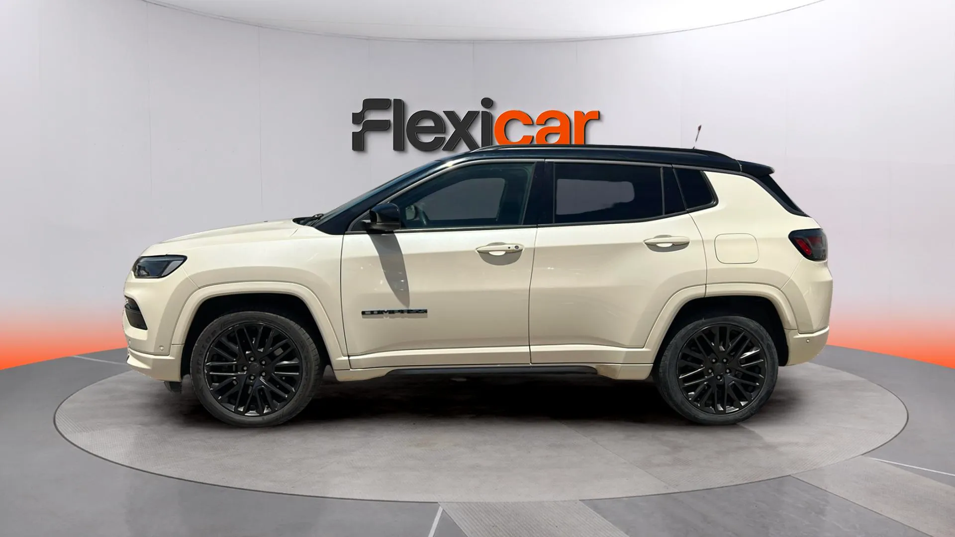 Jeep Compass 1.3 PHEV S AWD - foto 6