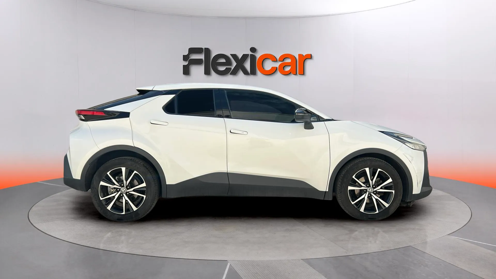 Toyota C-HR 1.8 Active Hybrid 140 - foto 3