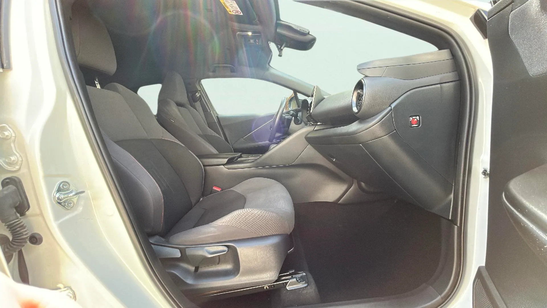 Toyota C-HR 1.8 Active Hybrid 140 - foto 15