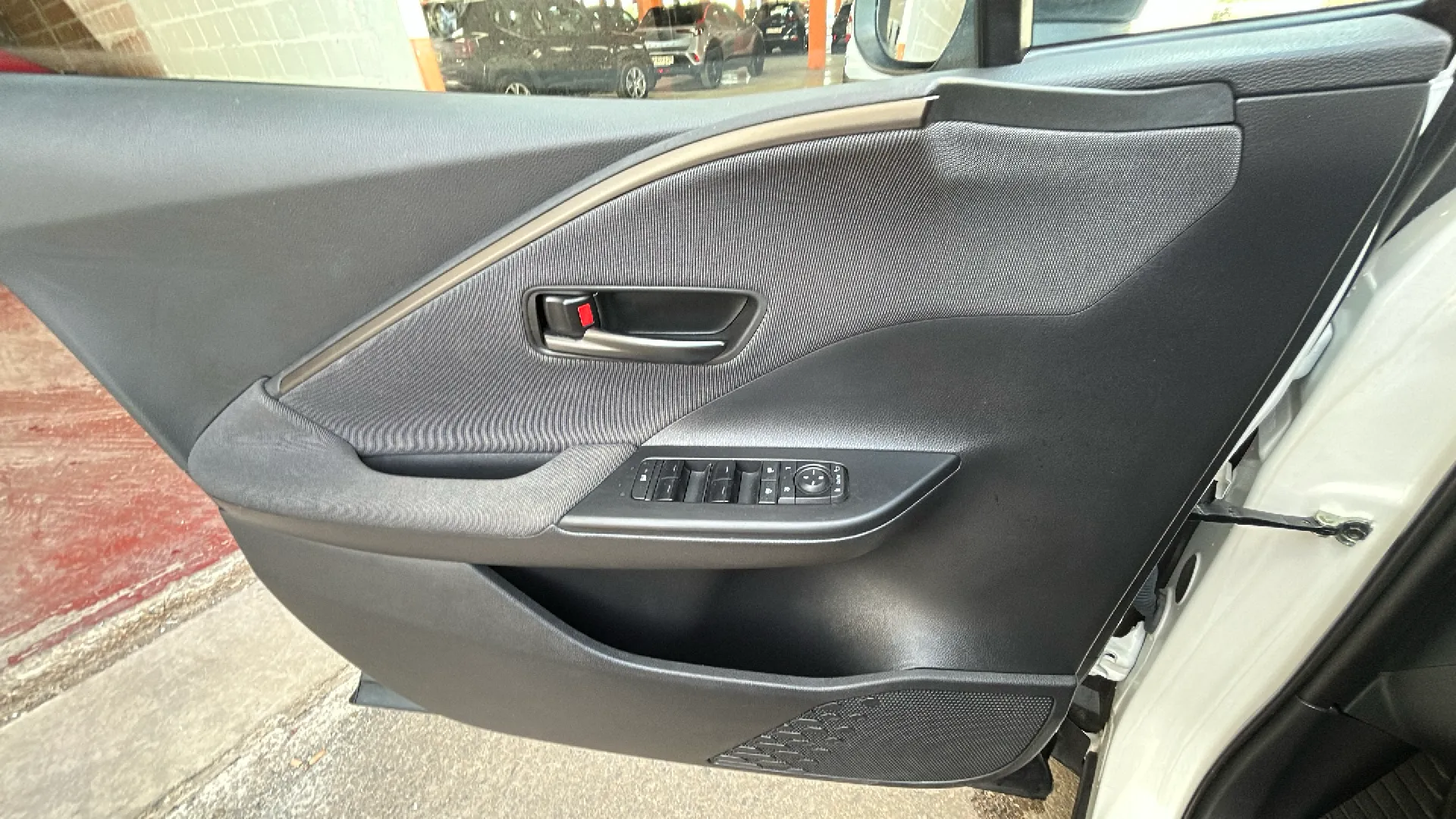 Toyota C-HR 1.8 Active Hybrid 140 - foto 13