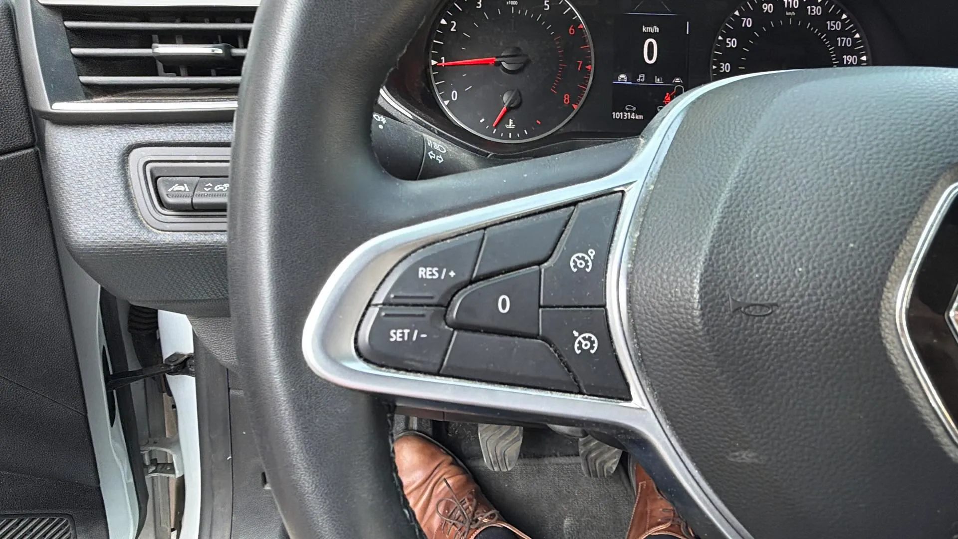 Renault Clio Authentic SCe - foto 15