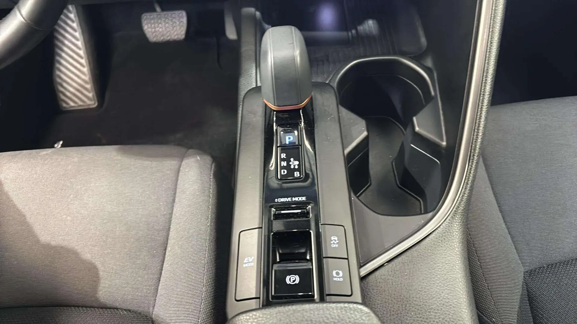 Toyota C-HR 1.8 Advance Hybrid 140 - foto 17