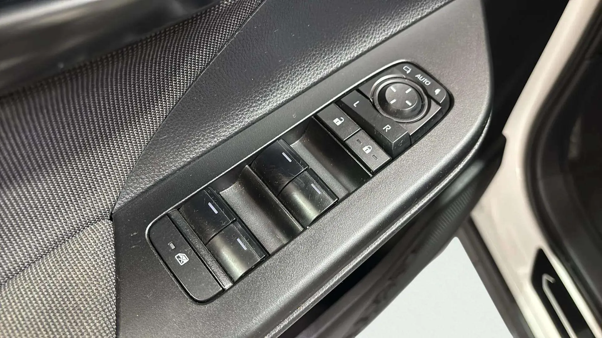 Toyota C-HR 1.8 Advance Hybrid 140 - foto 21