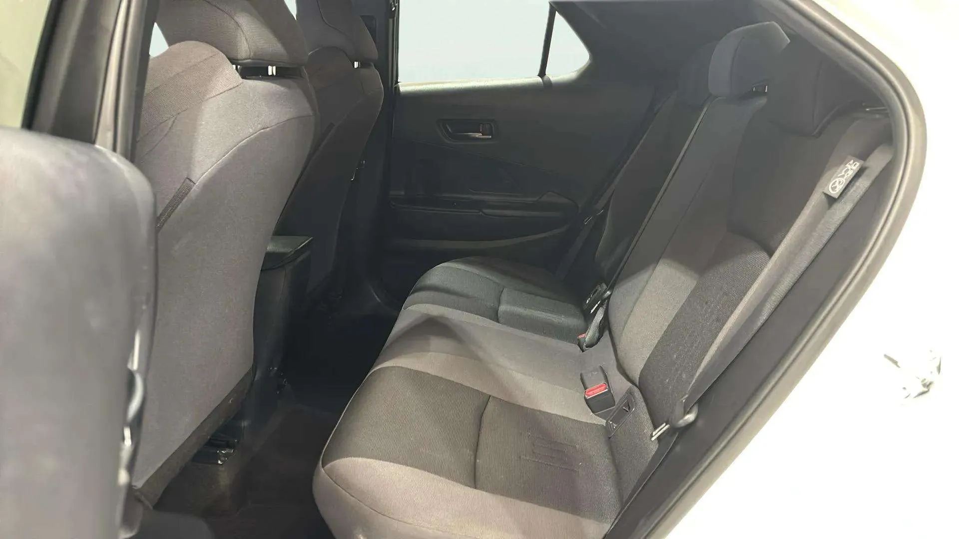 Toyota C-HR 1.8 Advance Hybrid 140 - foto 23