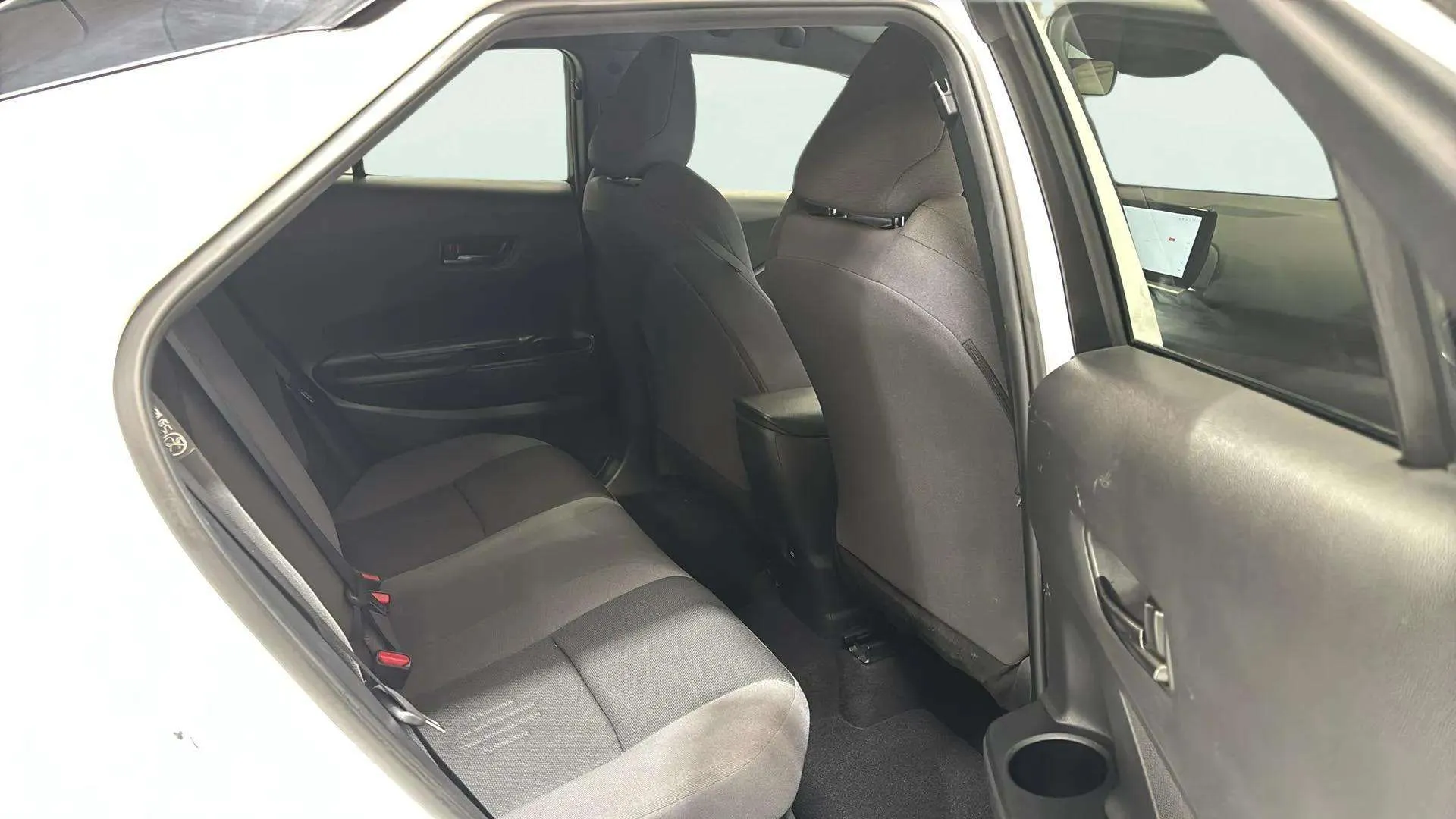 Toyota C-HR 1.8 Advance Hybrid 140 - foto 24