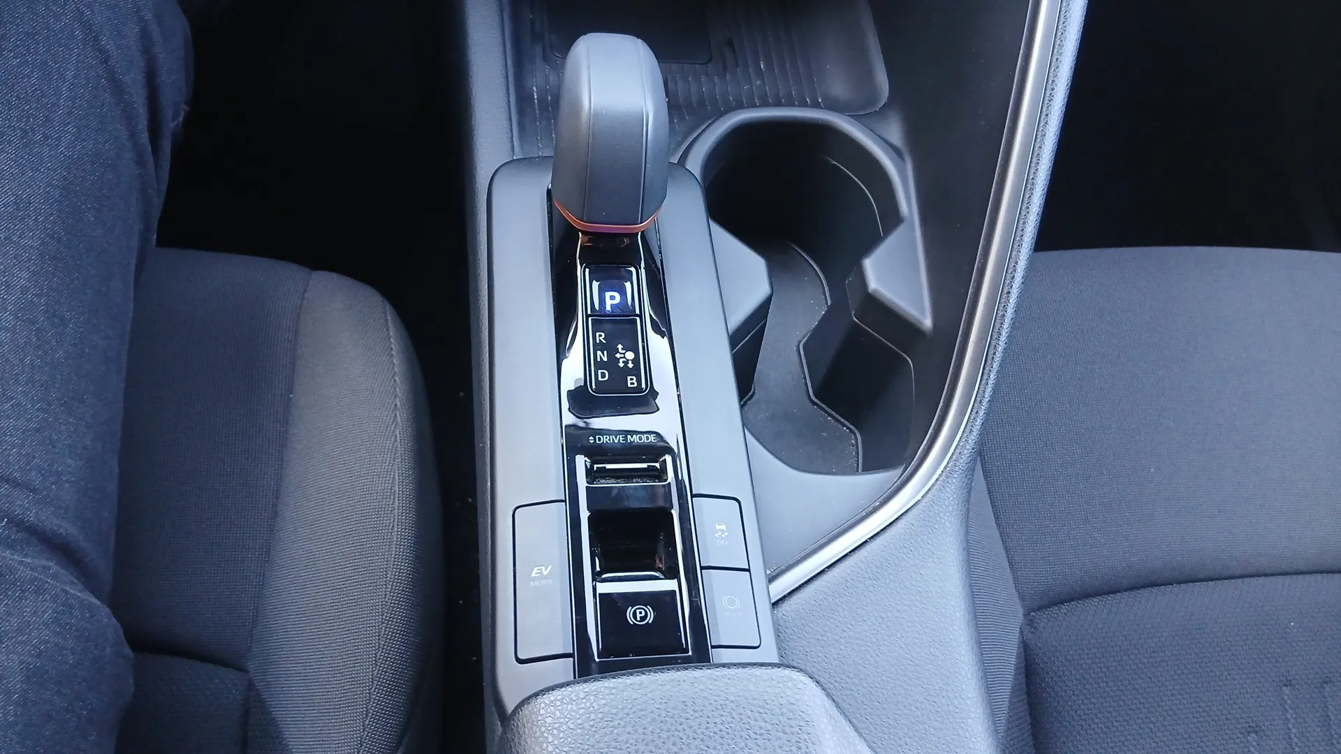 Toyota C-HR 1.8 Advance Hybrid 140 - foto 18