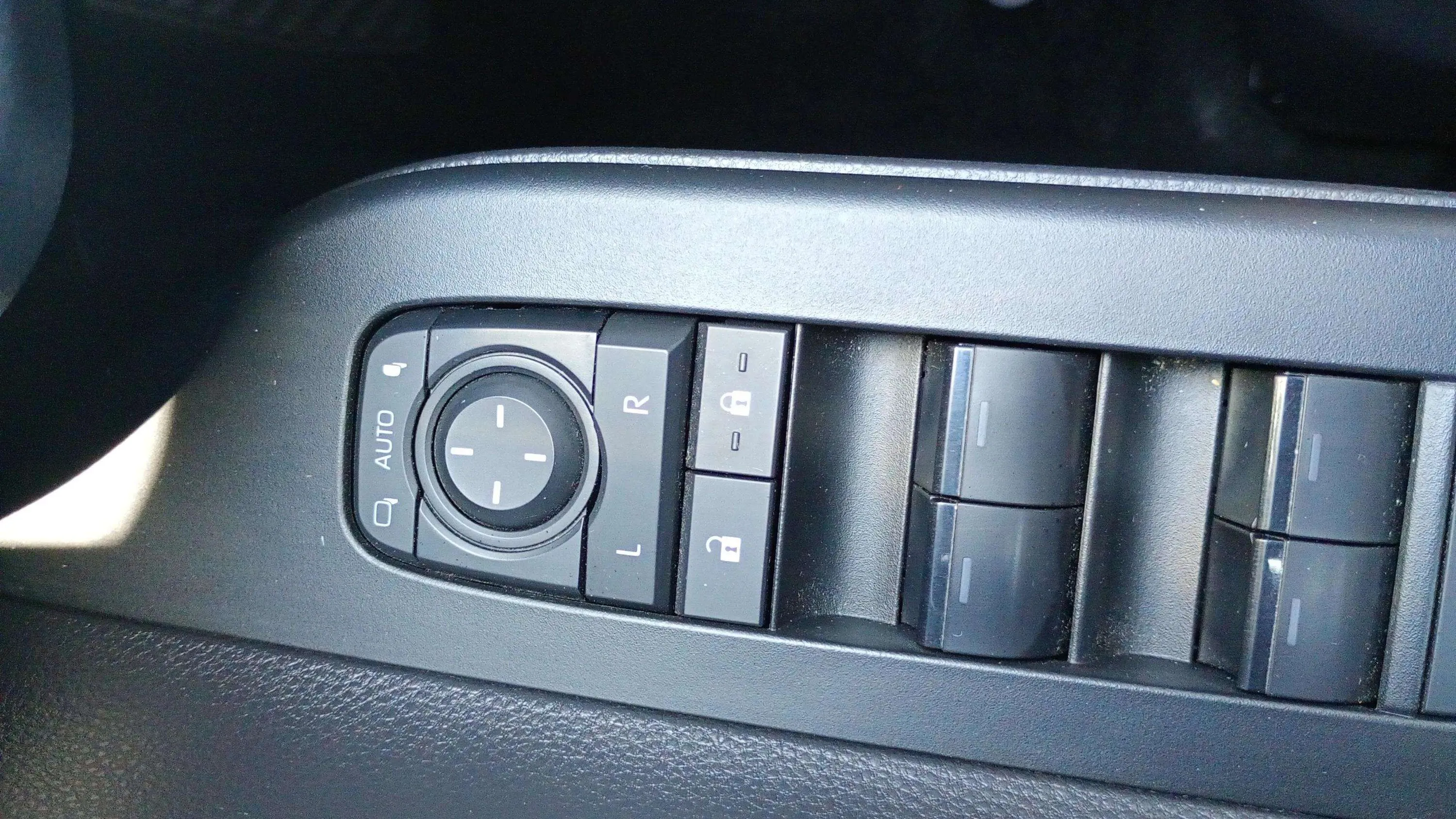 Toyota C-HR 1.8 Advance Hybrid 140 - foto 19