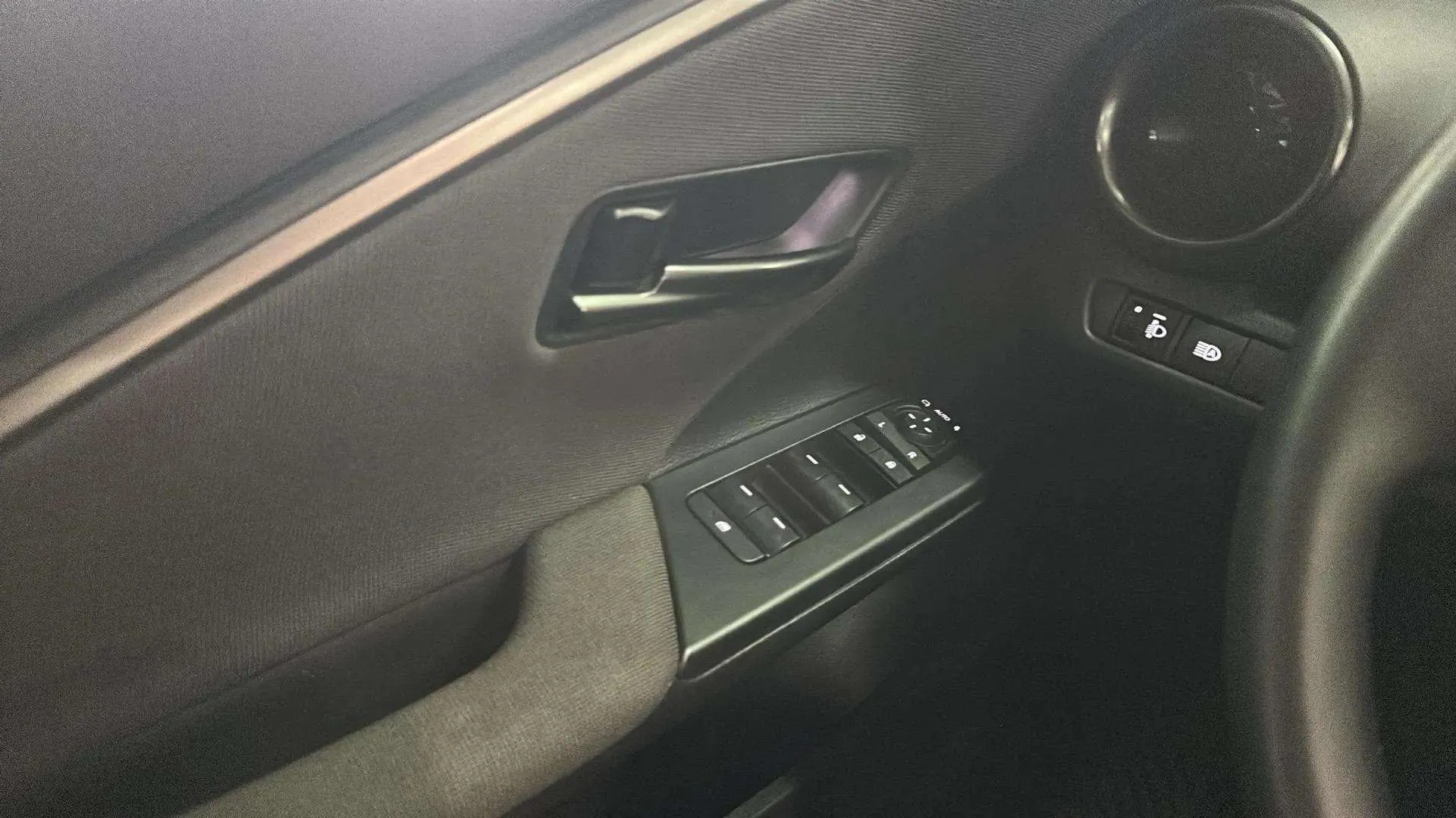 Toyota C-HR 1.8 Advance Hybrid 140 - foto 18