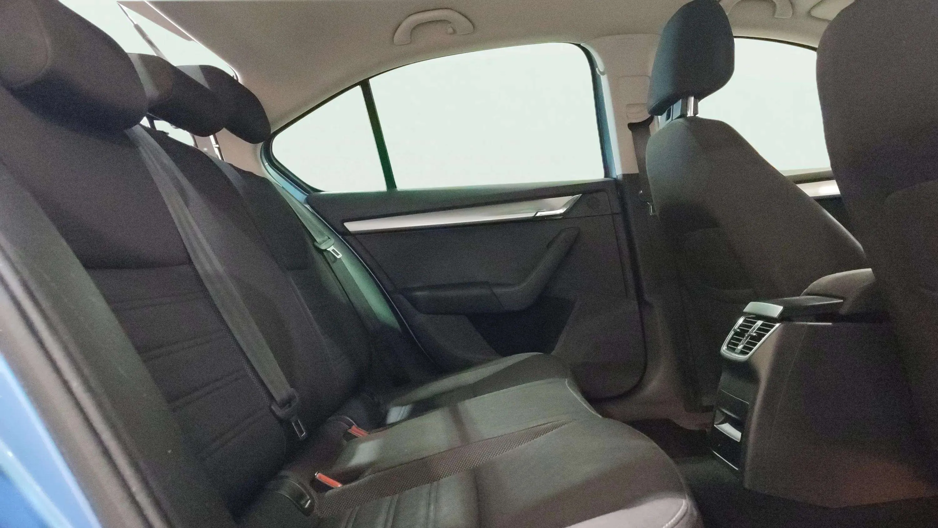 Škoda Octavia 1.0 TSI Active - foto 20