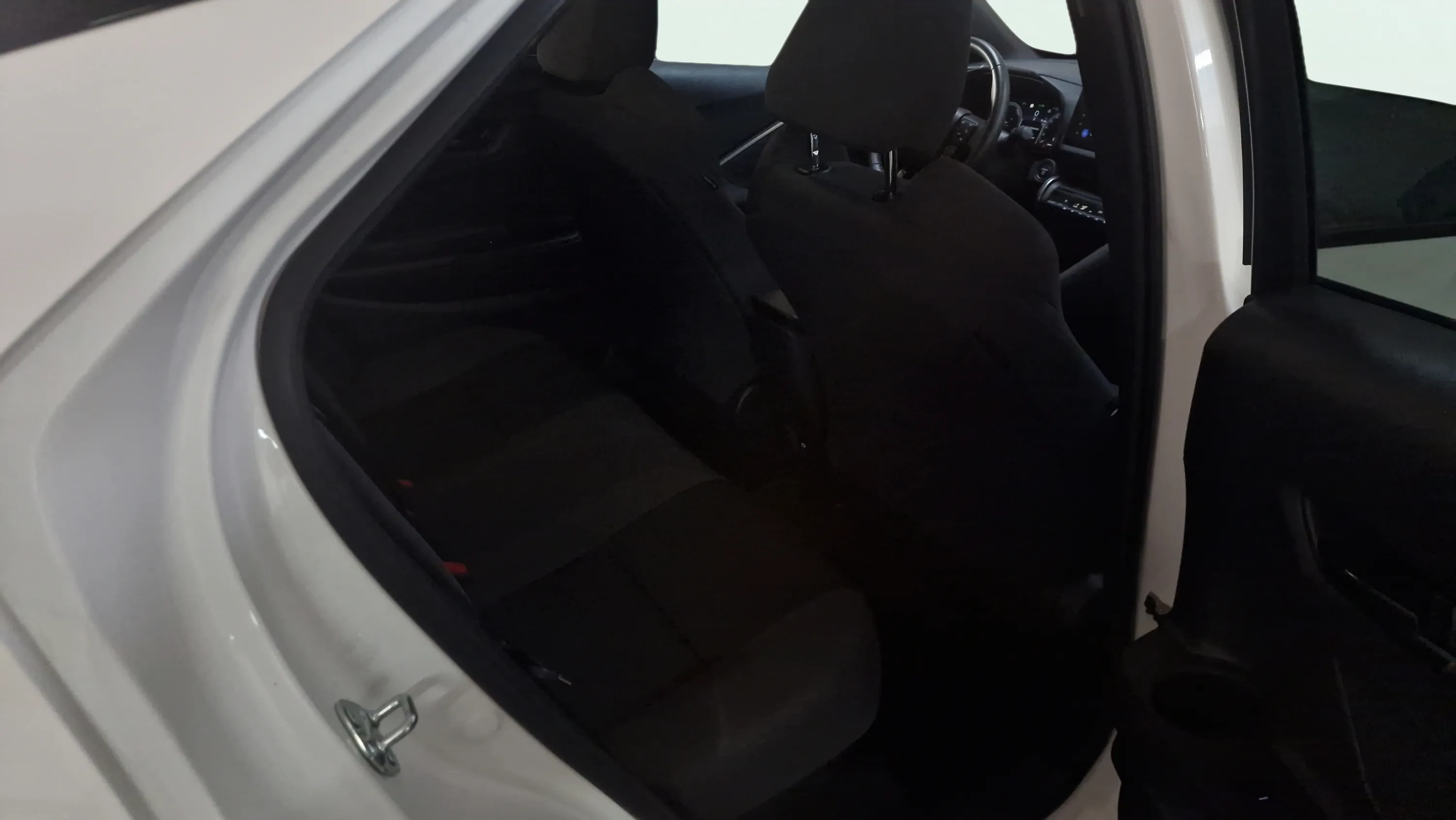 Toyota C-HR 1.8 Advance Hybrid 140 - foto 24