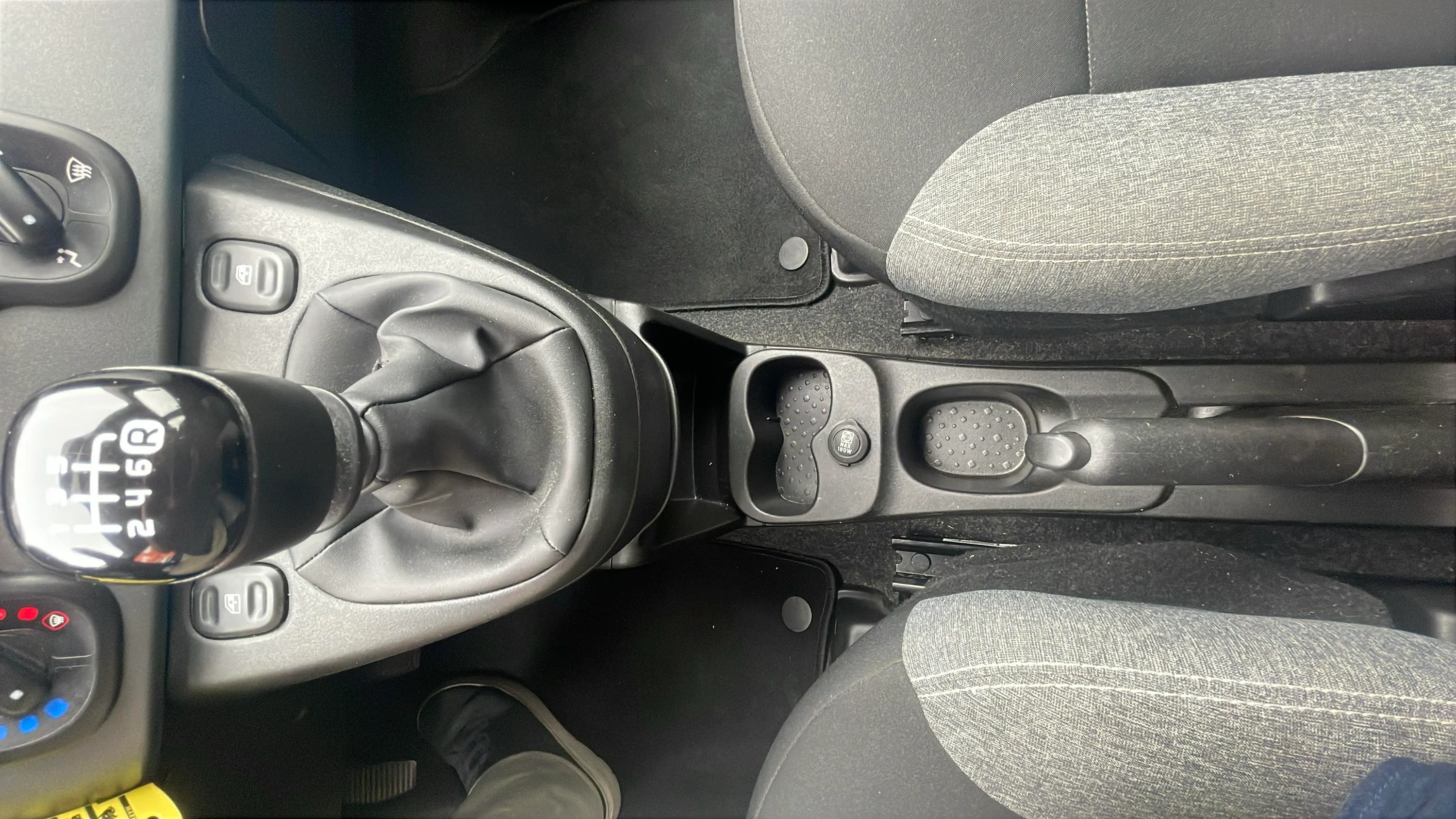 Fiat Panda Hybrid 1.0 - foto 19