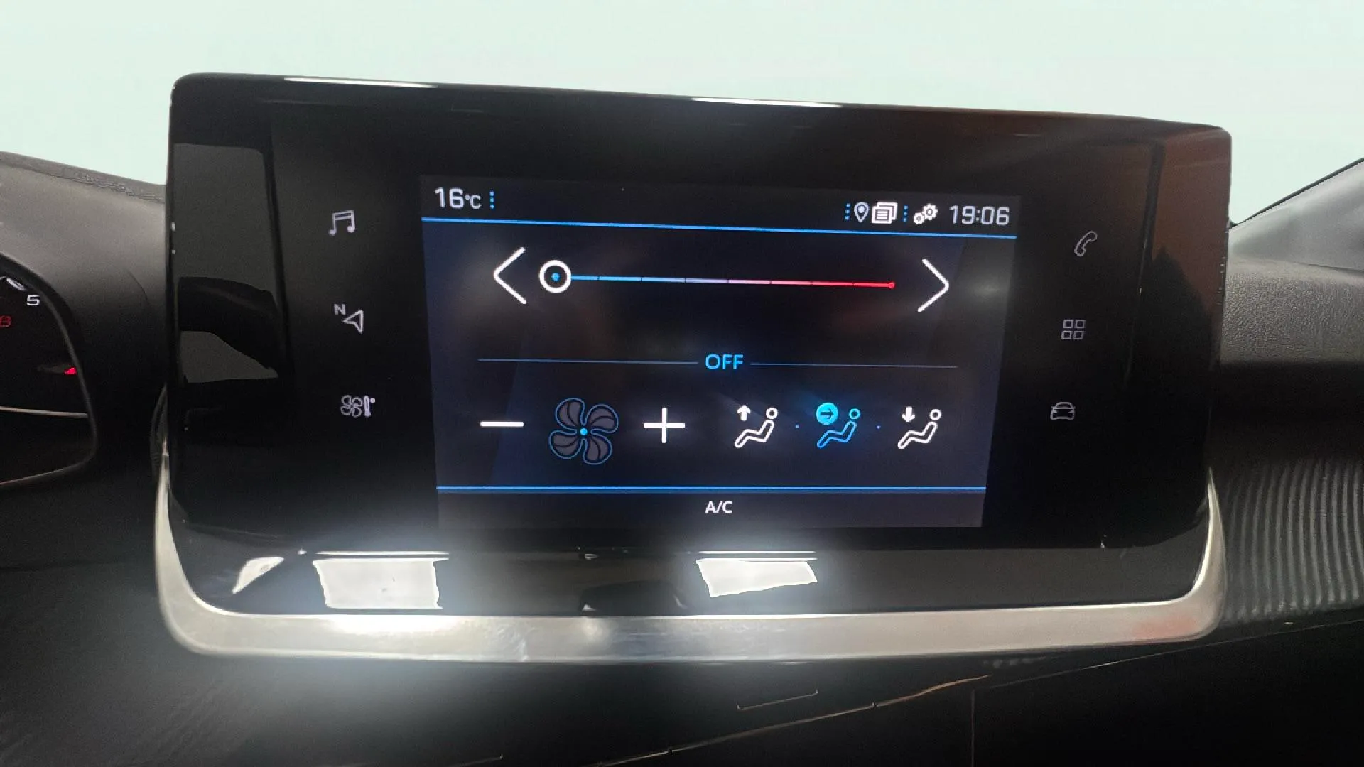 Peugeot 208 PureTech Active Pack - foto 24