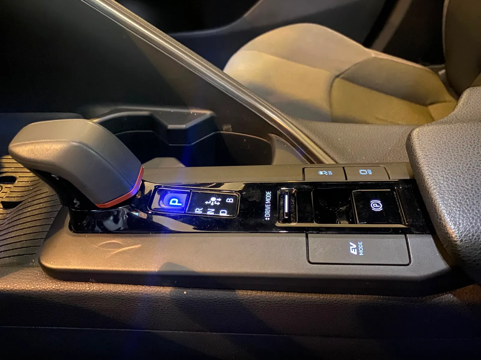 Toyota C-HR 1.8 Advance Hybrid 140 - foto 20