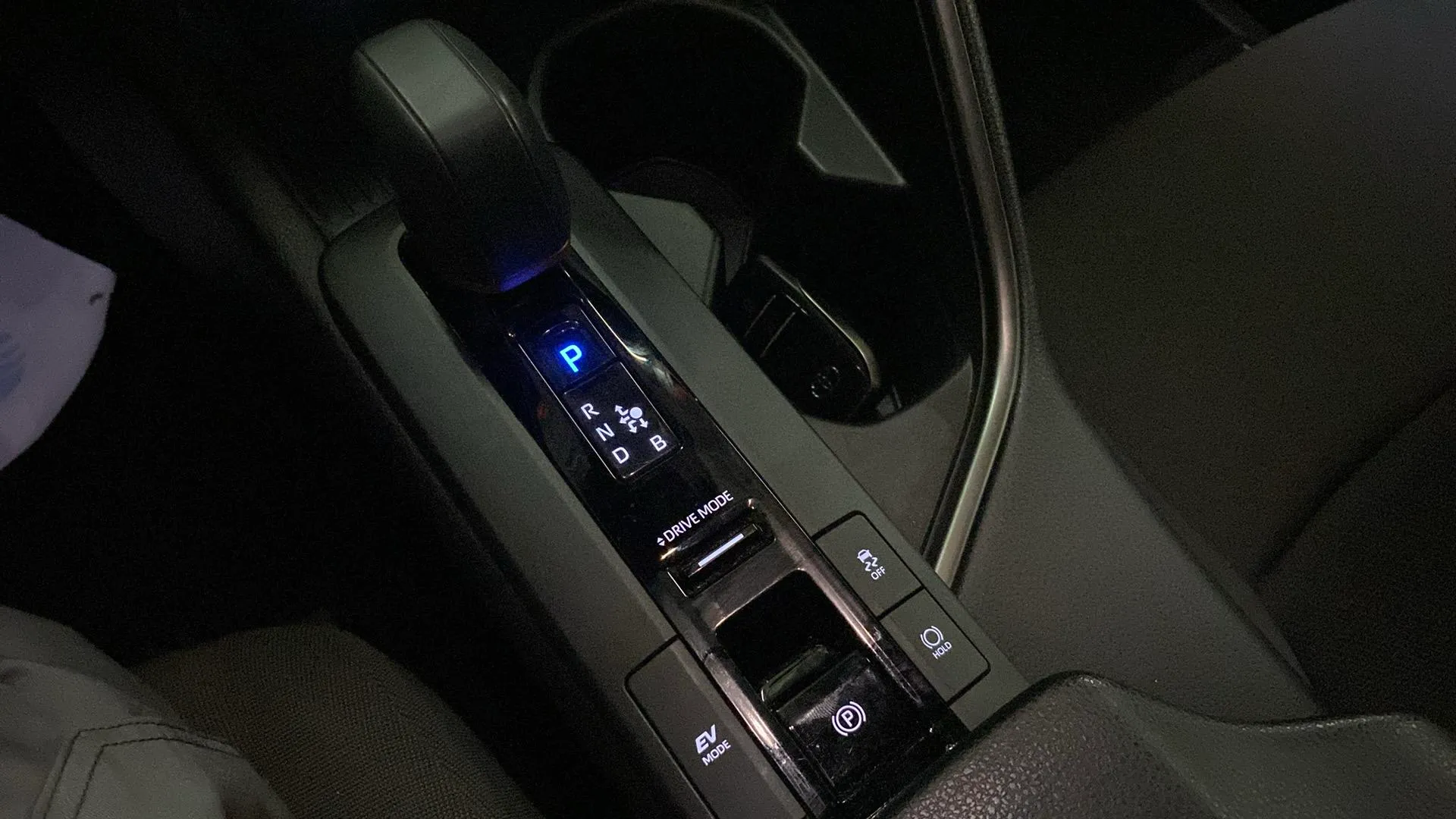 Toyota C-HR 1.8 Advance Hybrid 140 - foto 21