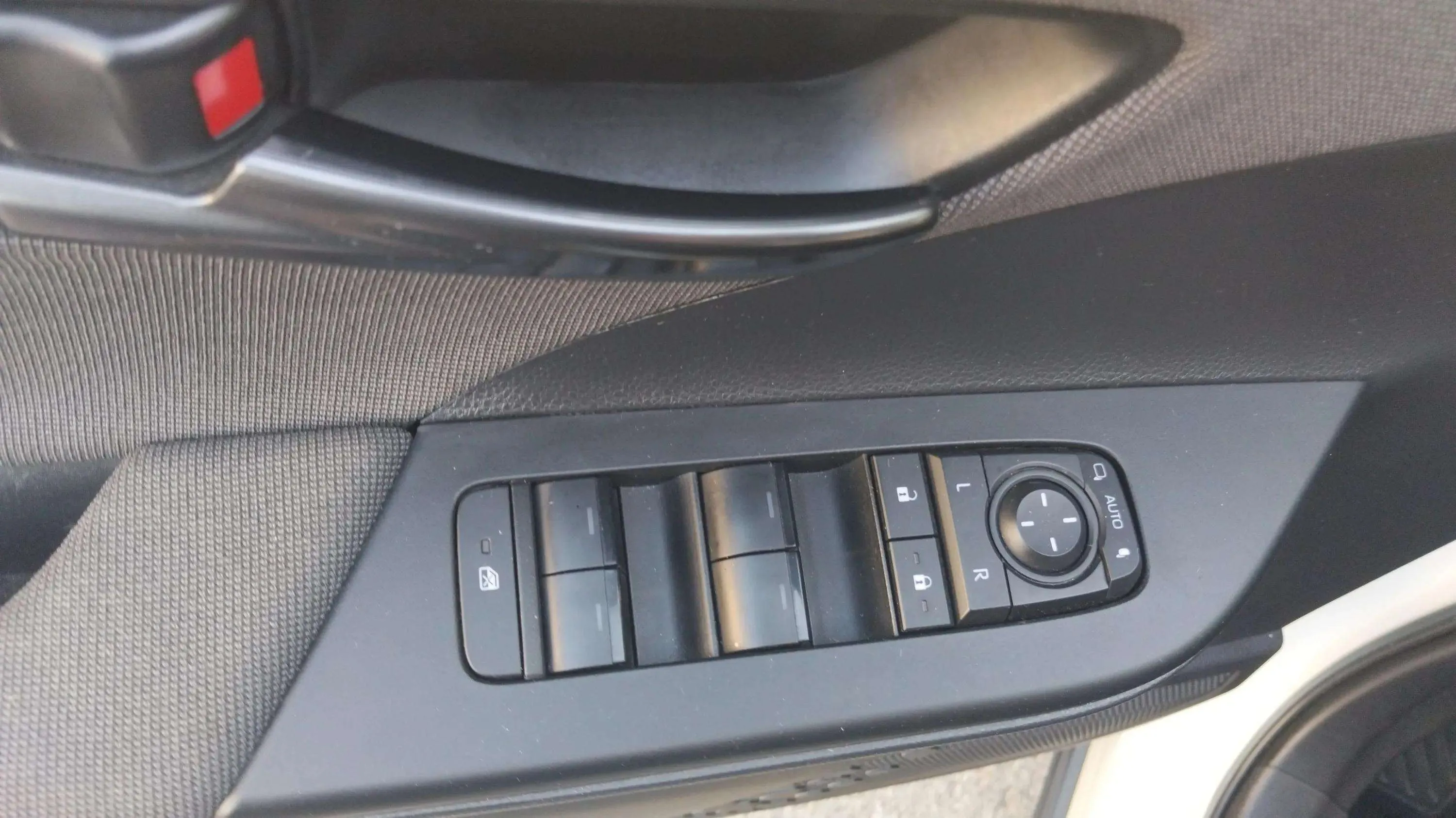 Toyota C-HR 1.8 Advance Hybrid 140 - foto 16