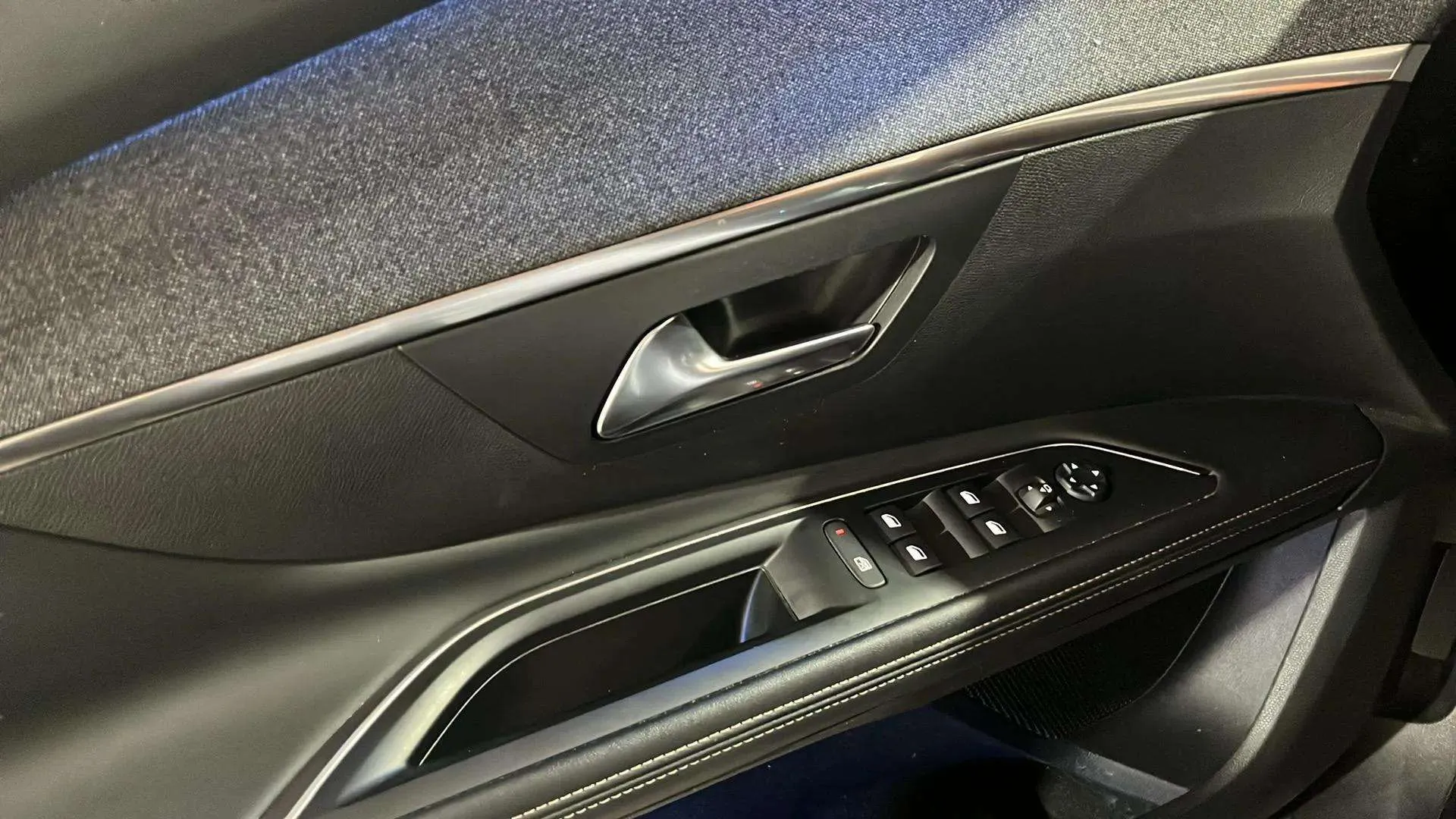 Peugeot 5008 GT-Line 1.2L PureTech - foto 16