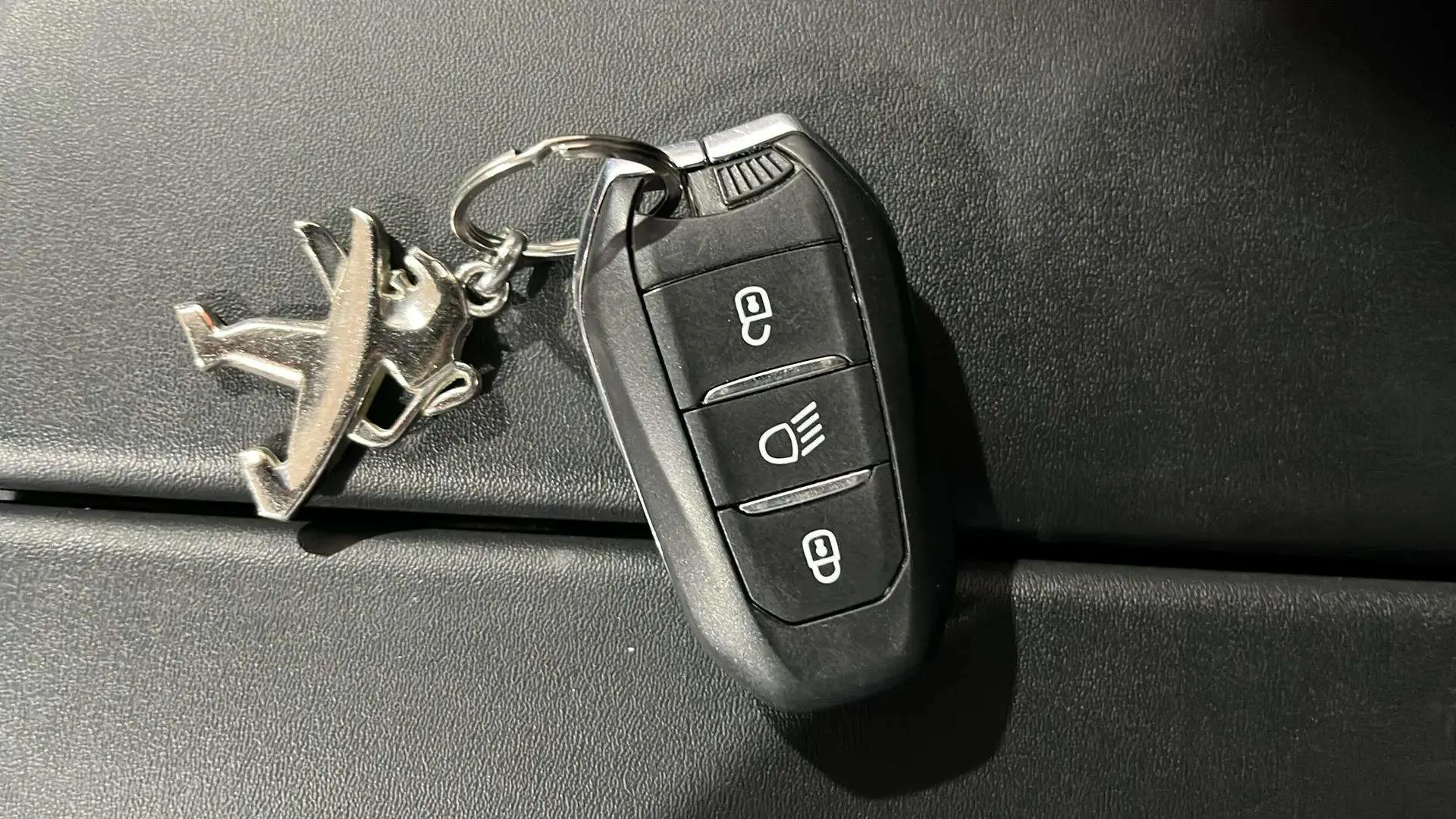 Peugeot 5008 GT-Line 1.2L PureTech - foto 18