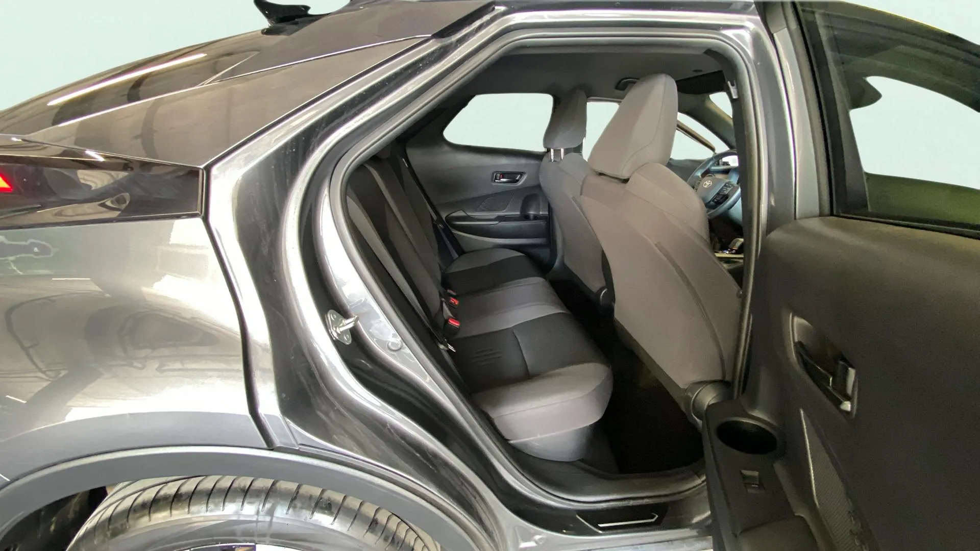 Toyota C-HR 1.8 Advance Hybrid 140 - foto 8
