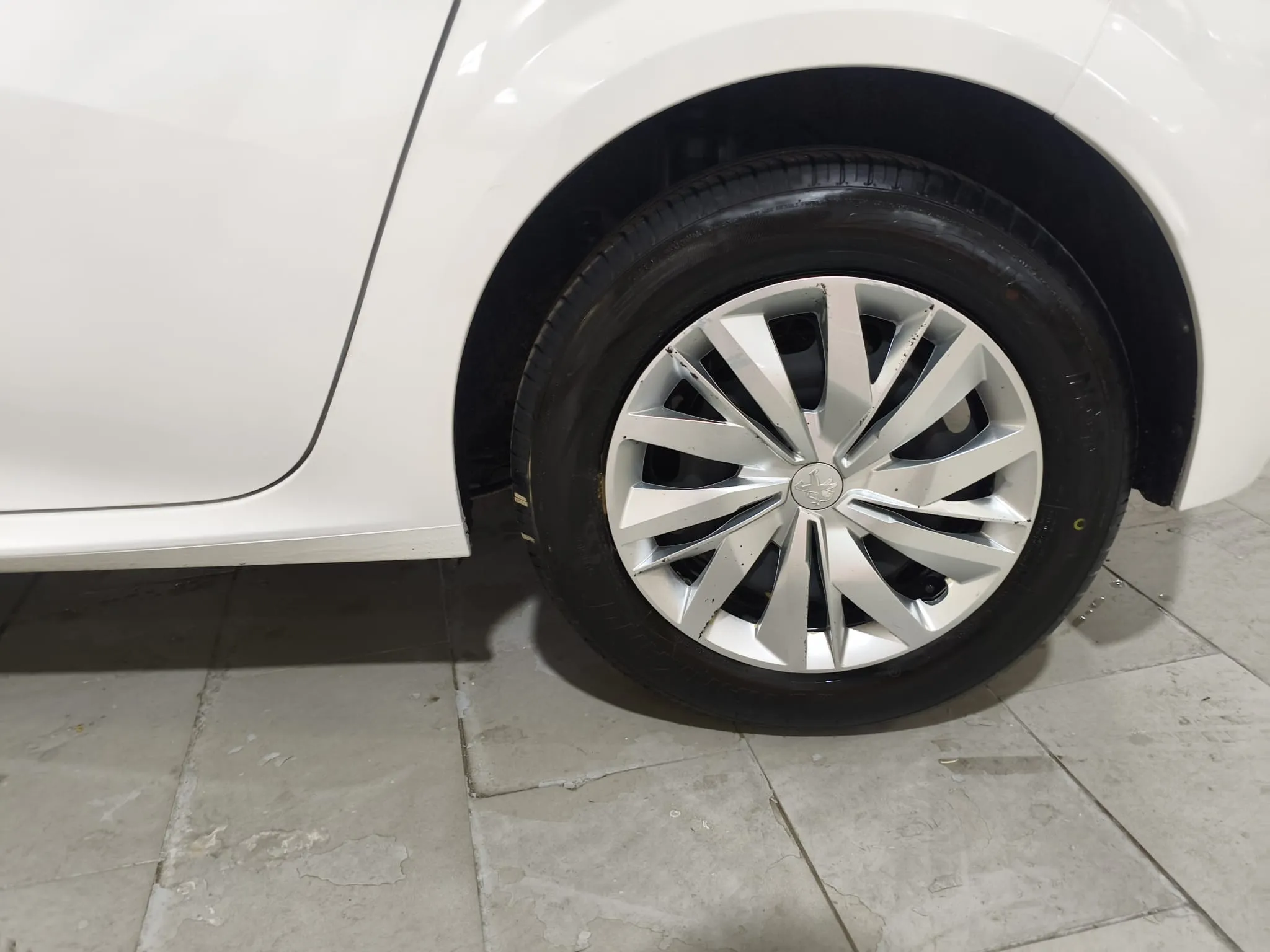 Peugeot 208 BlueHDi Active - foto 19