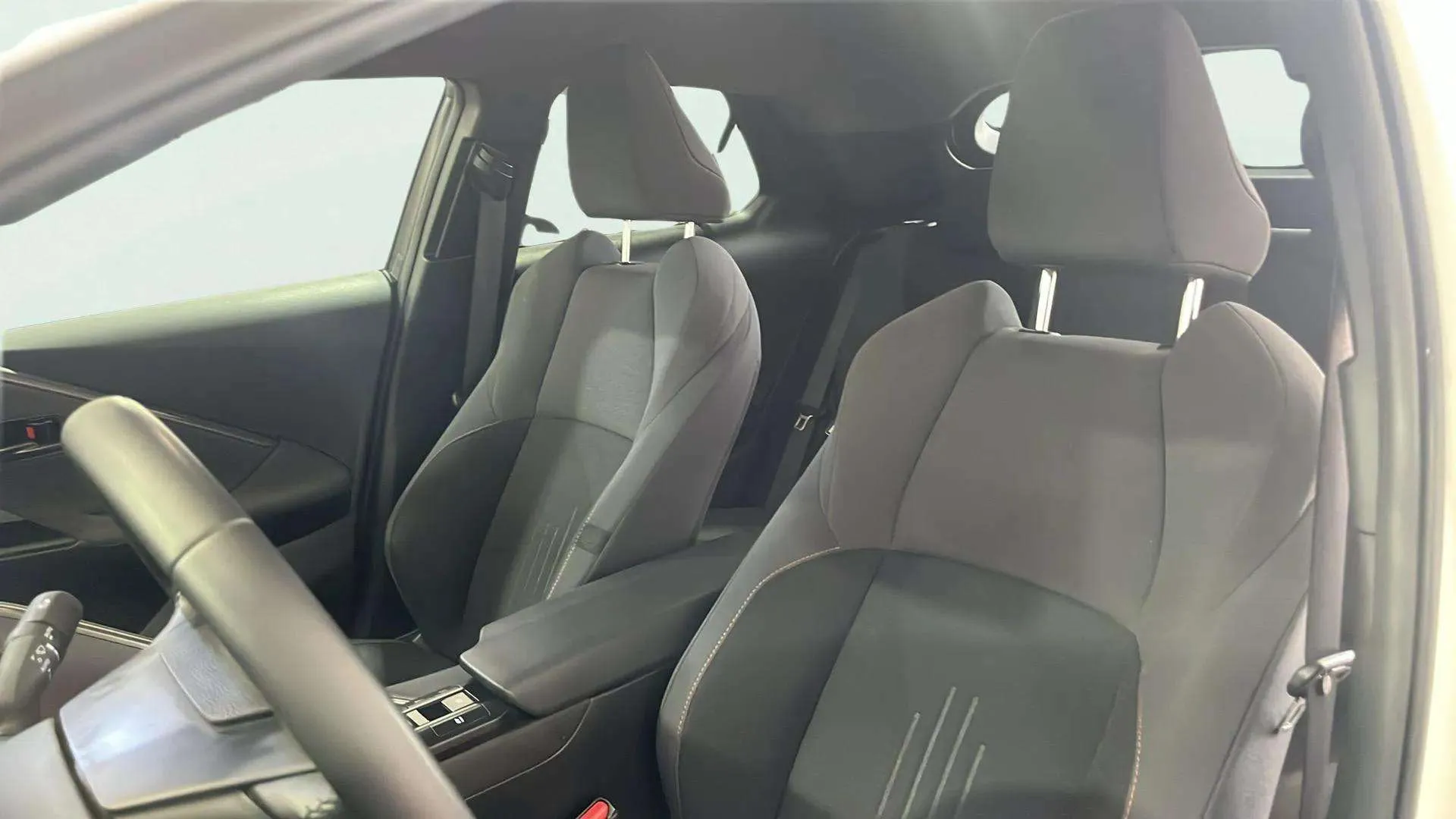Toyota C-HR 1.8 Advance Hybrid 140 - foto 25