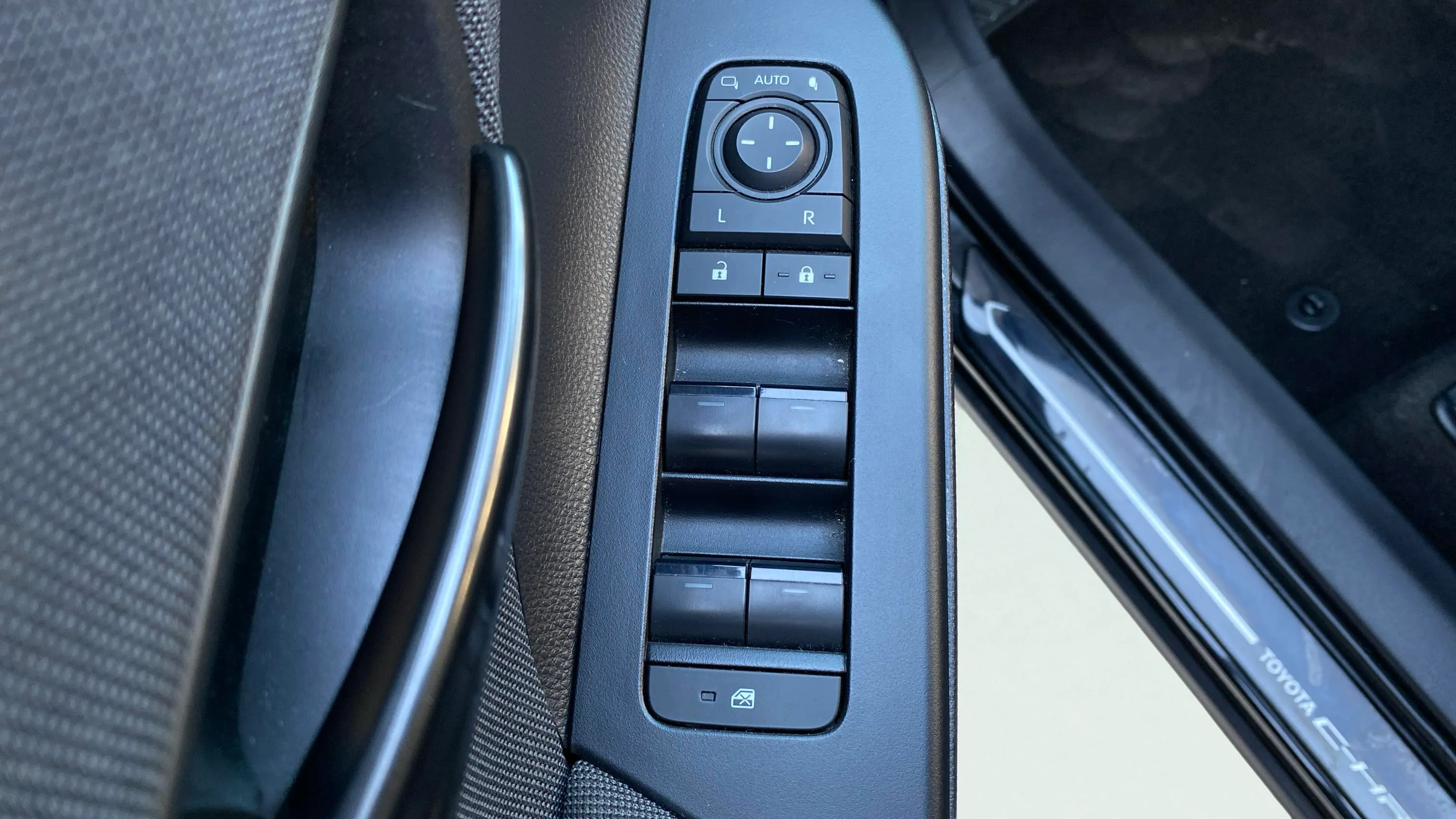 Toyota C-HR 1.8 Advance Hybrid 140 - foto 16