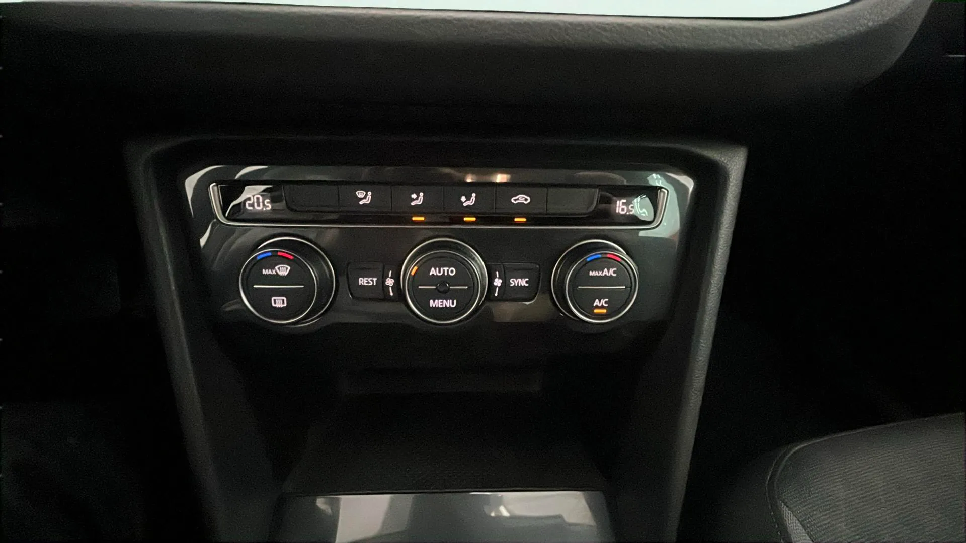 Volkswagen Tiguan Advance 2.0 TDI - foto 26