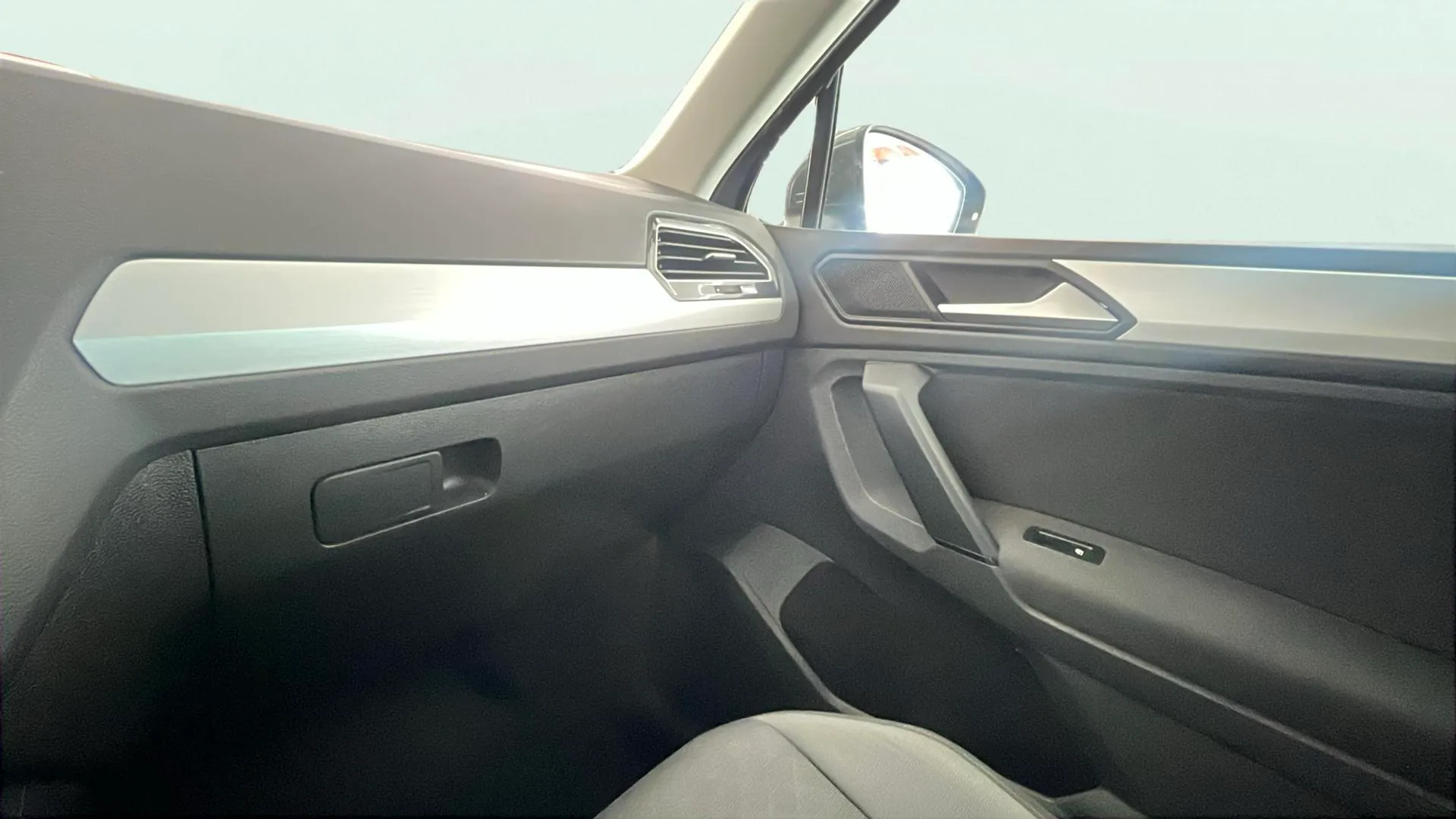 Volkswagen Tiguan Advance 2.0 TDI - foto 32