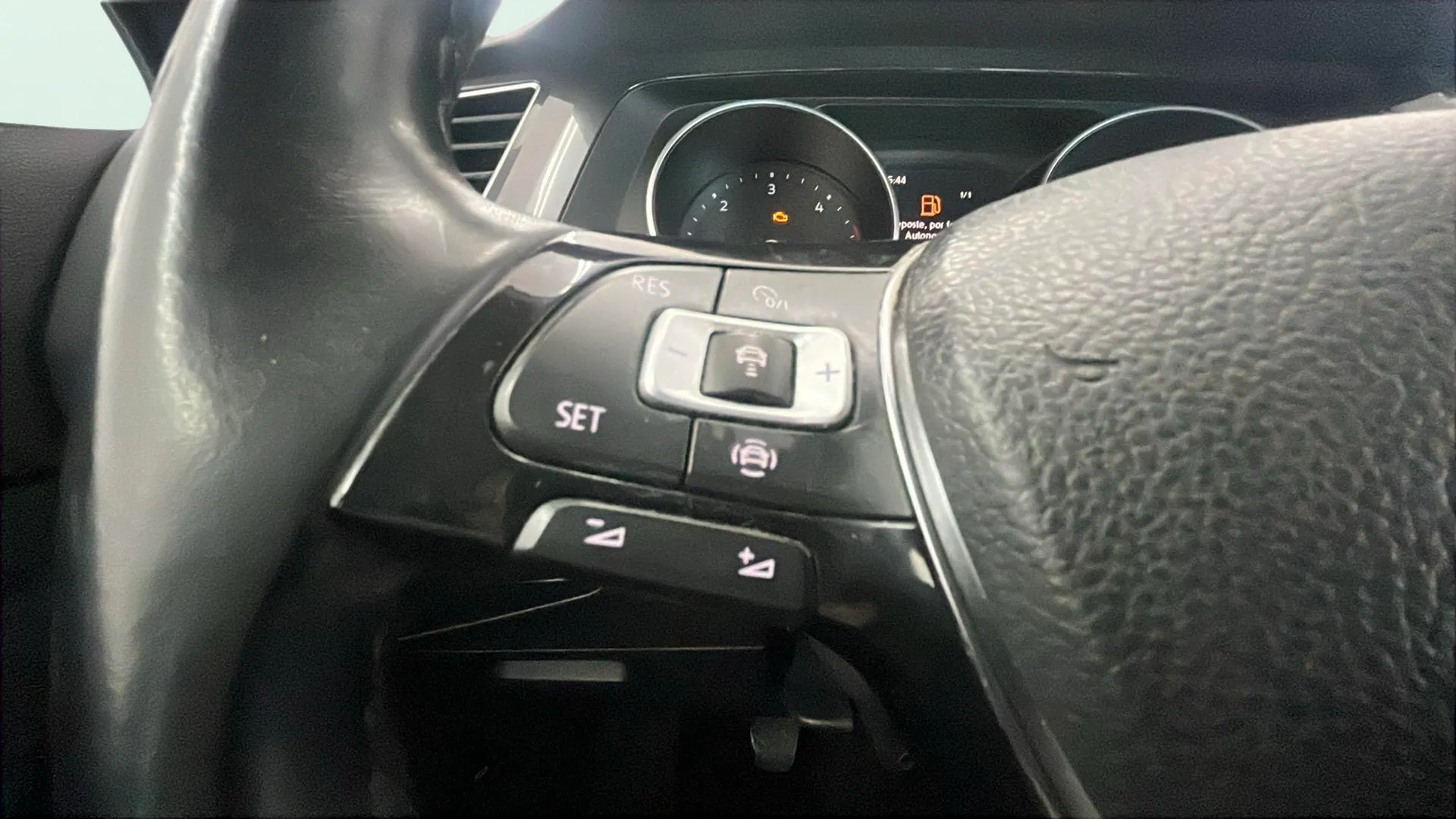 Volkswagen Tiguan Advance 2.0 TDI - foto 23