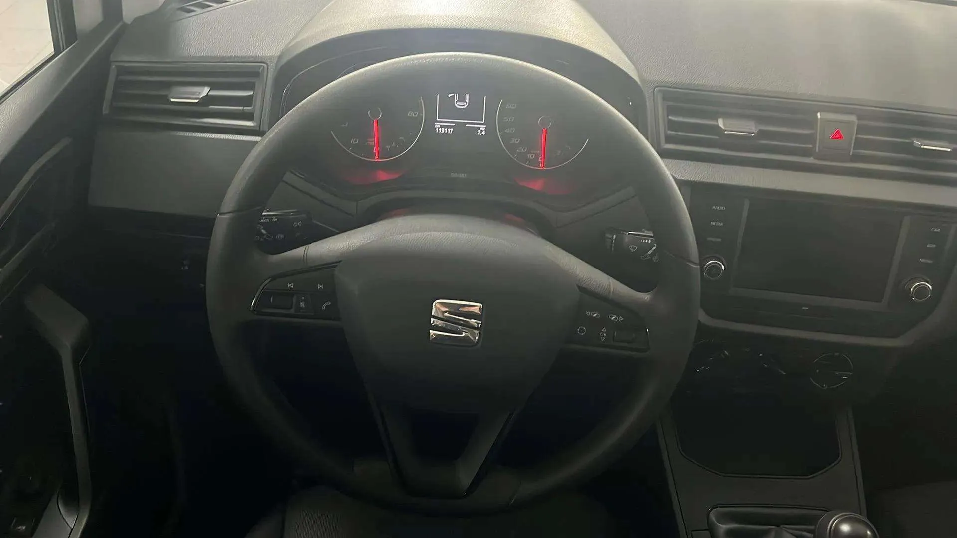 SEAT Ibiza 1.0 MPI Reference Business - foto 13
