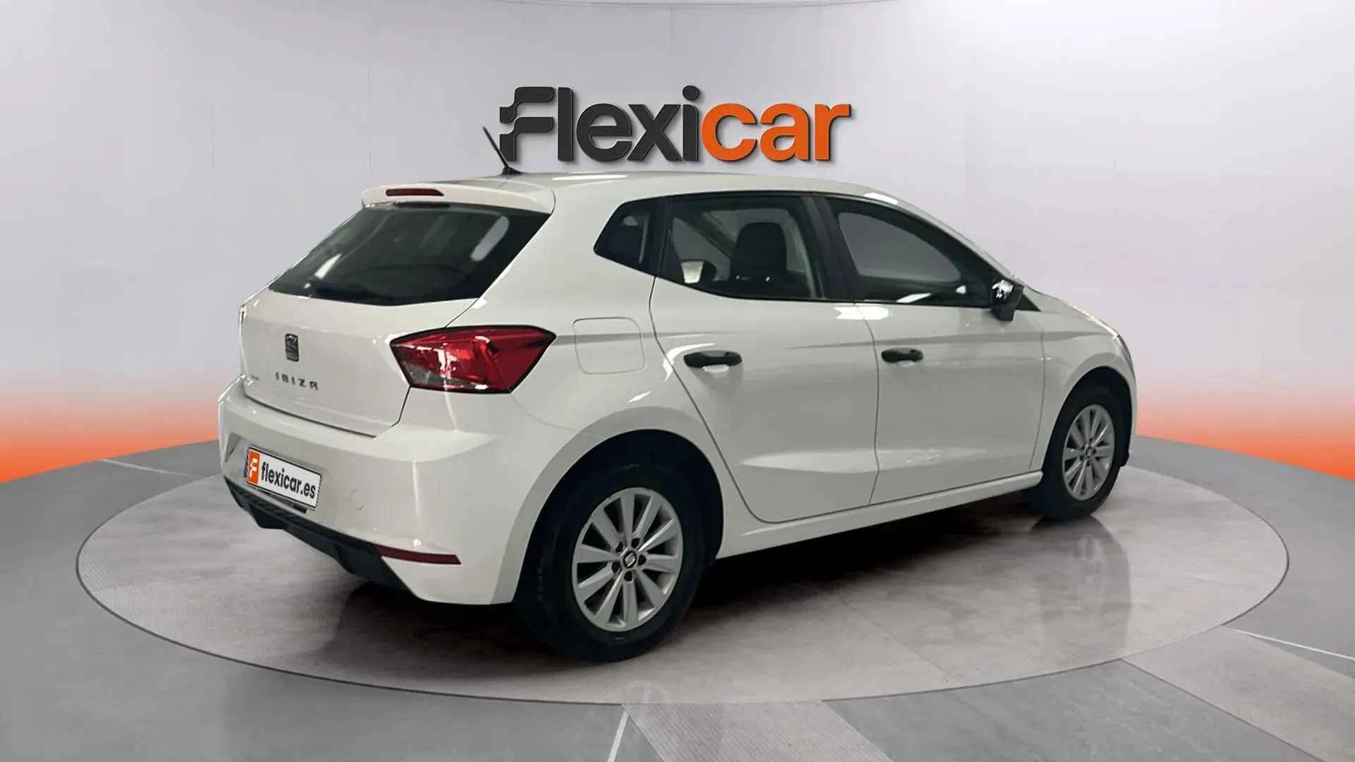 SEAT Ibiza 1.0 MPI Reference Business - foto 8