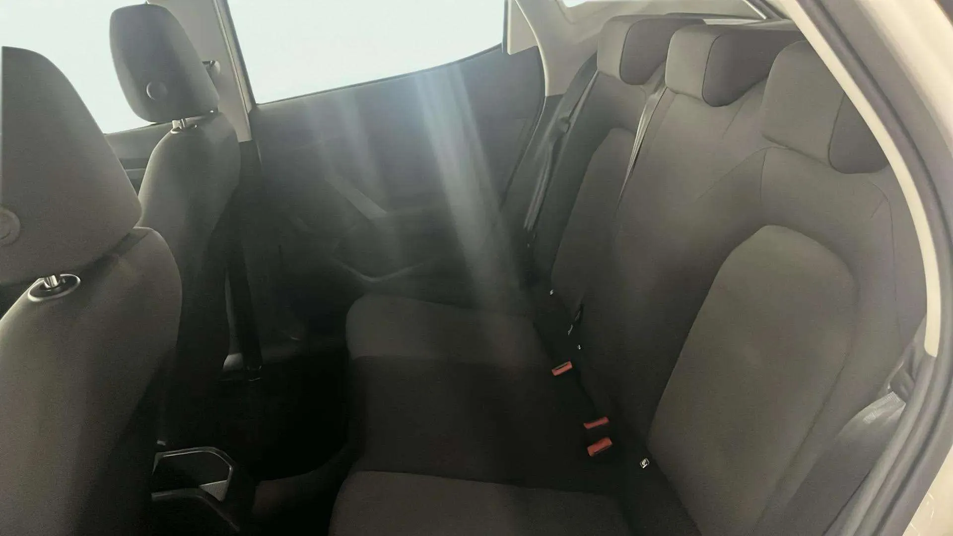 SEAT Ibiza 1.0 MPI Reference Business - foto 23