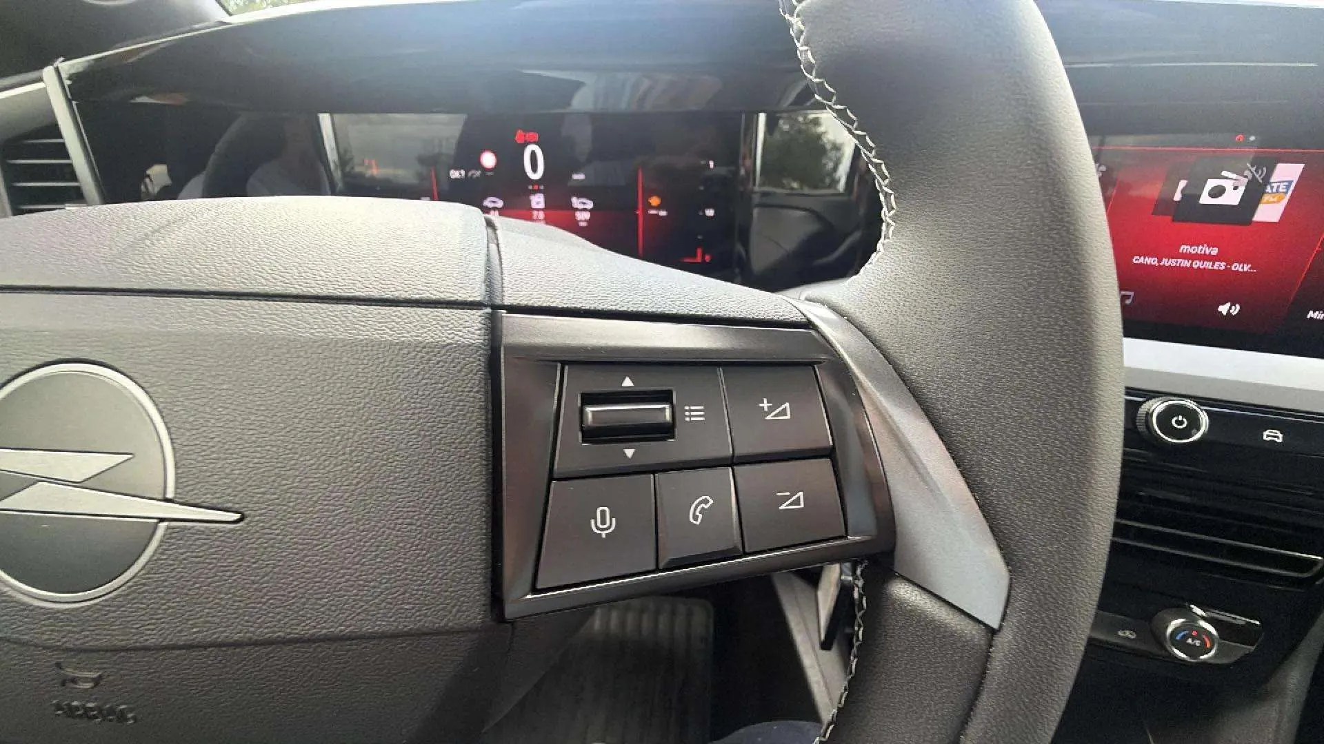 Opel Mokka 1.2 T GS - foto 14