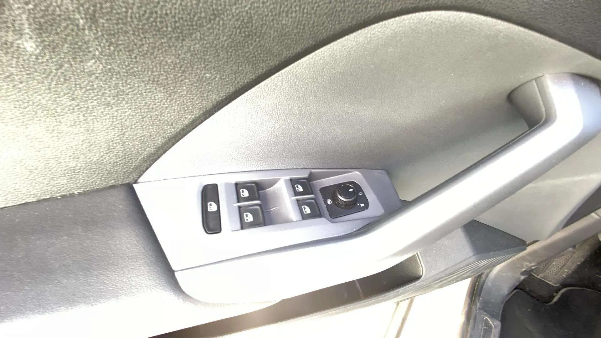 Volkswagen T-Cross Advance 1.0 TSI DSG - foto 7