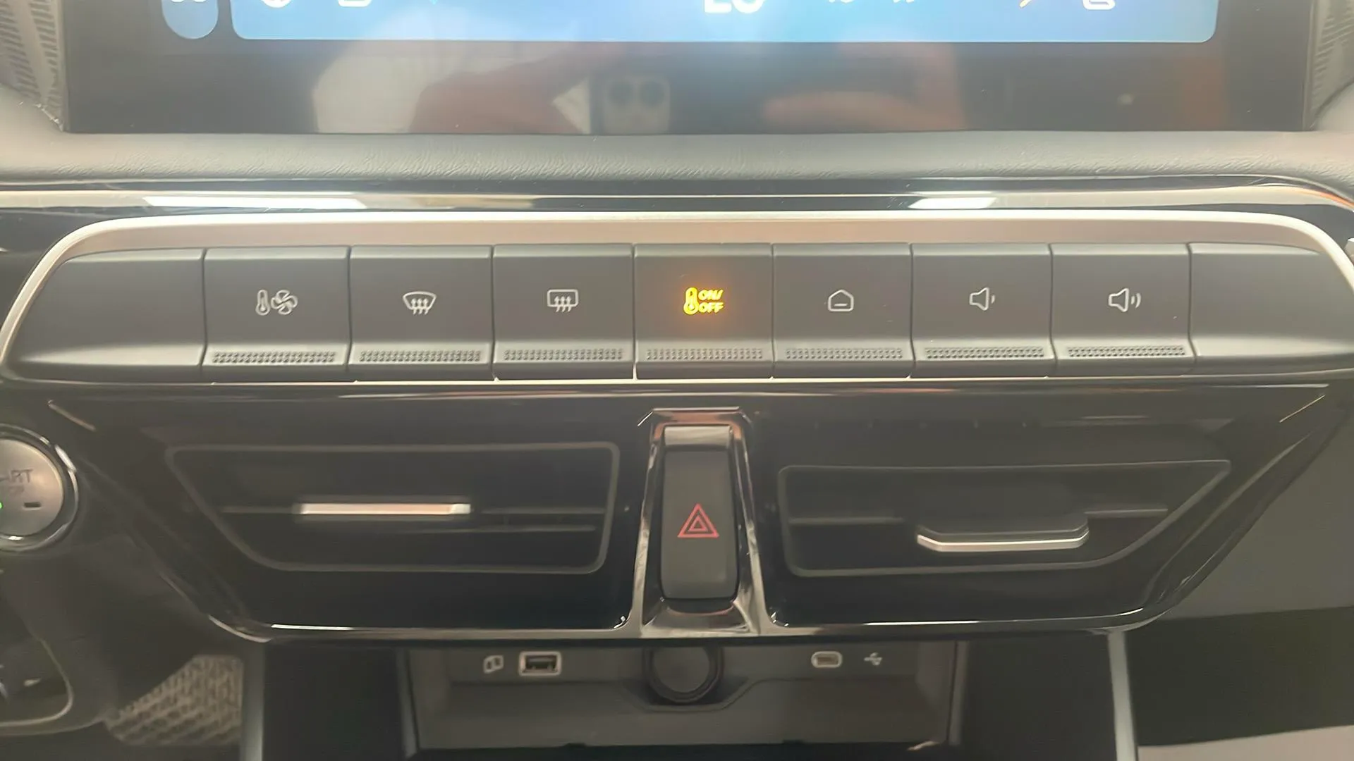 MG MG3 Hybrid+ Luxury - foto 24