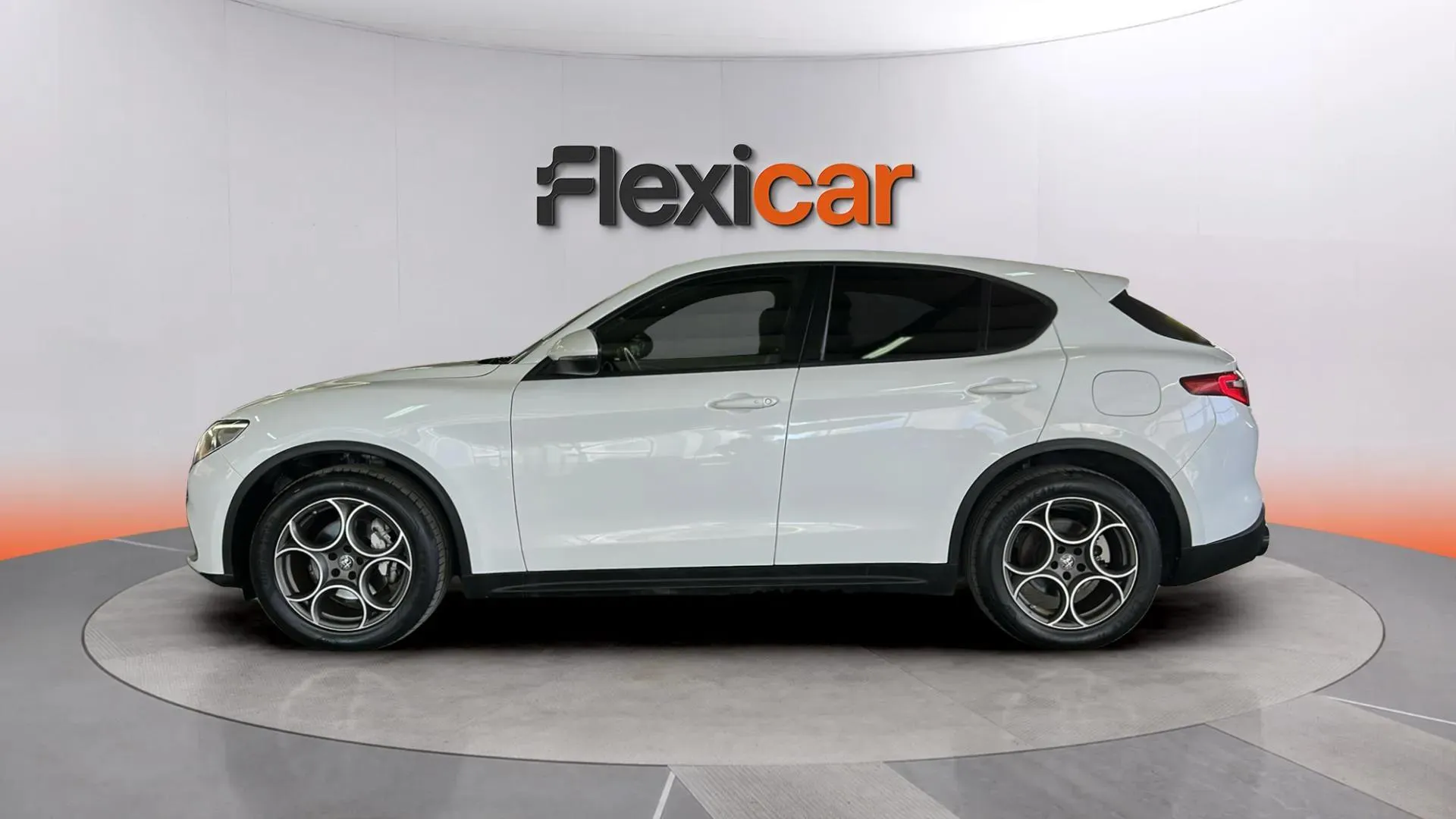 Alfa Romeo Stelvio 2.0 Gasolina Sprint Q4 - foto 6