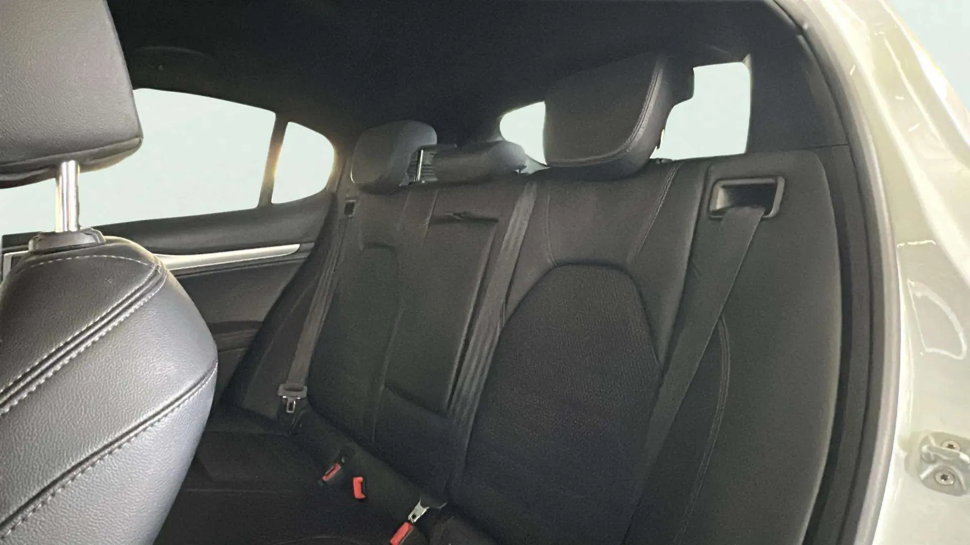 Alfa Romeo Stelvio 2.0 Gasolina Sprint Q4 - foto 16