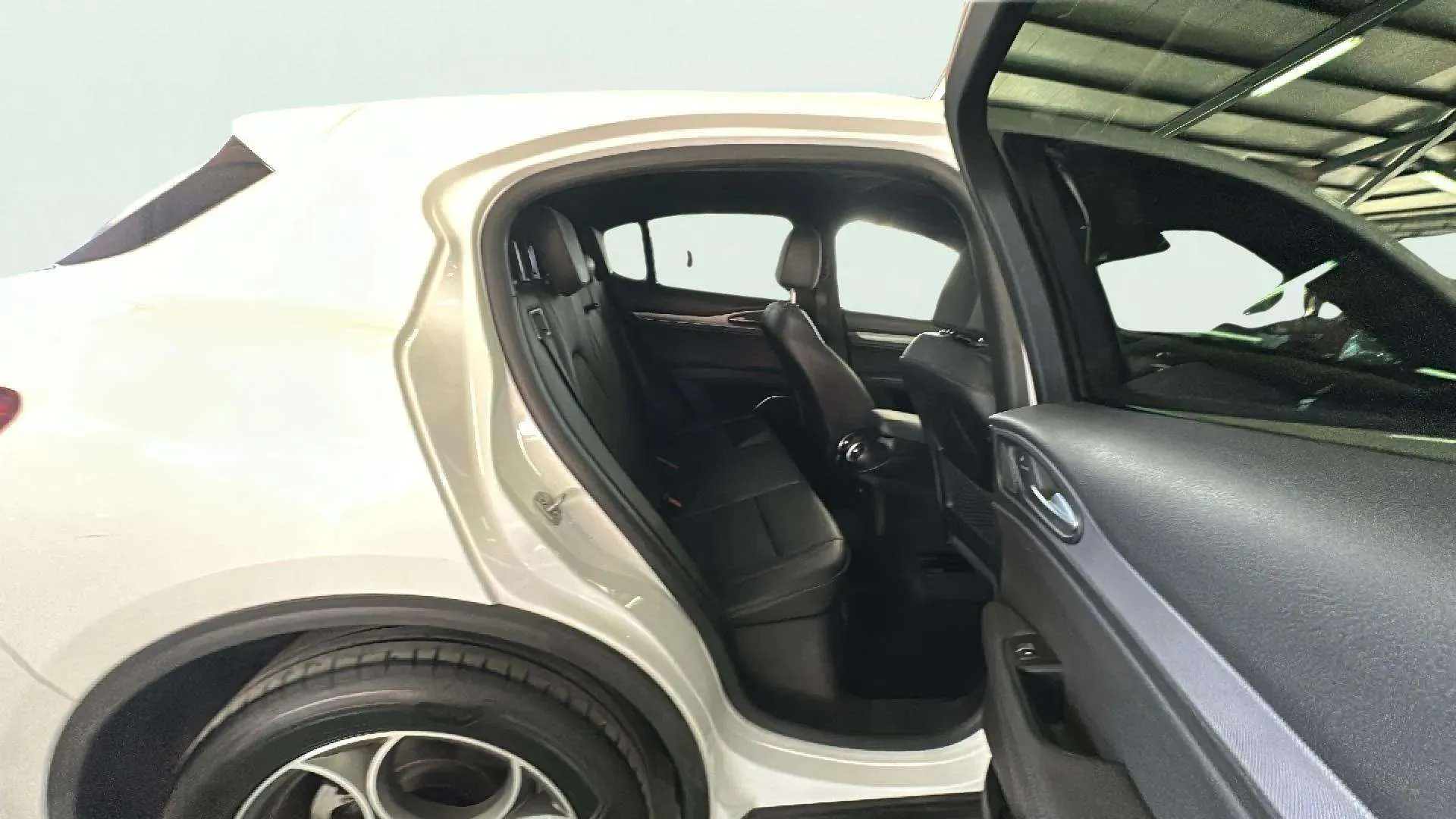 Alfa Romeo Stelvio 2.0 Gasolina Sprint Q4 - foto 14