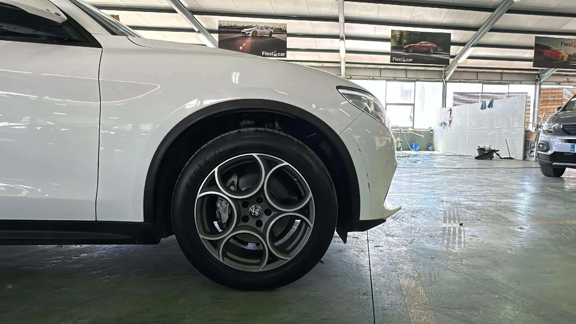 Alfa Romeo Stelvio 2.0 Gasolina Sprint Q4 - foto 18