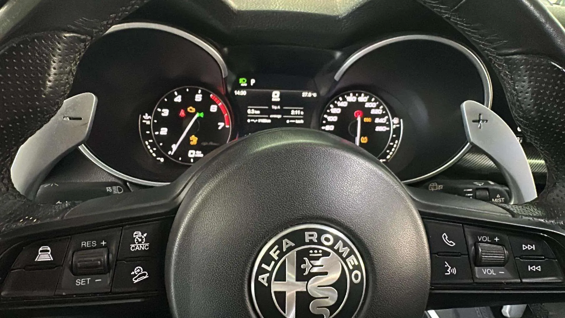 Alfa Romeo Stelvio 2.0 Gasolina Sprint Q4 - foto 10