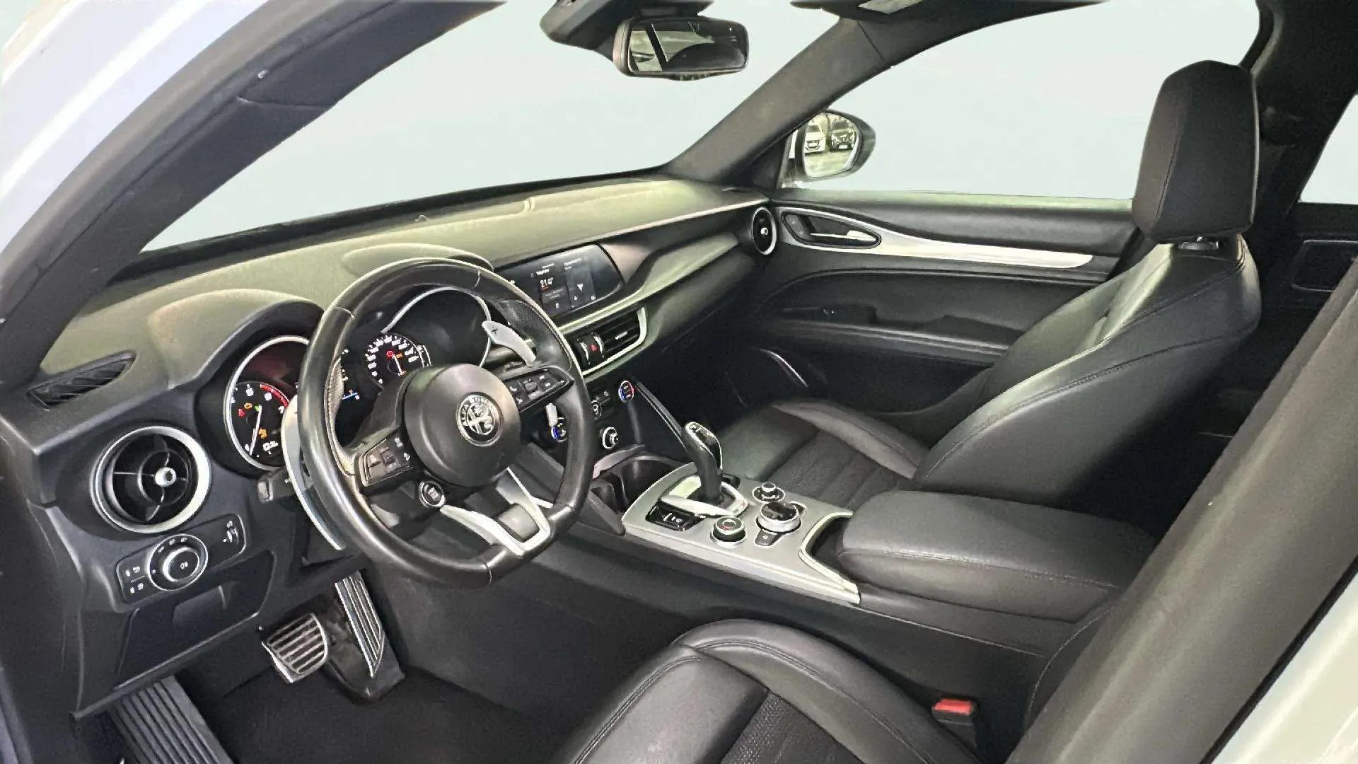 Alfa Romeo Stelvio 2.0 Gasolina Sprint Q4 - foto 9