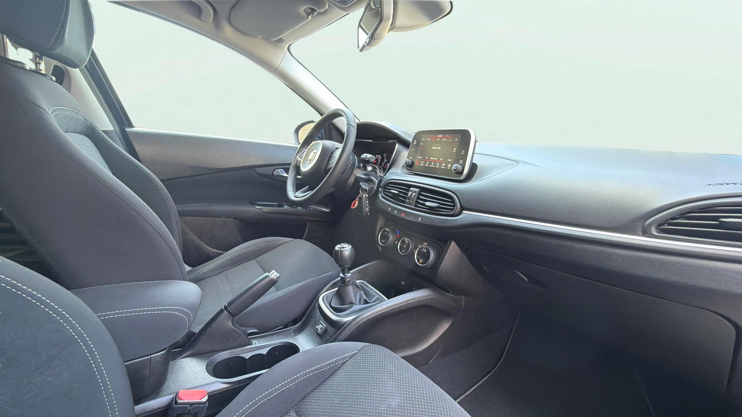 Fiat Tipo 1.4 Easy gasolina/GLP SW - foto 14