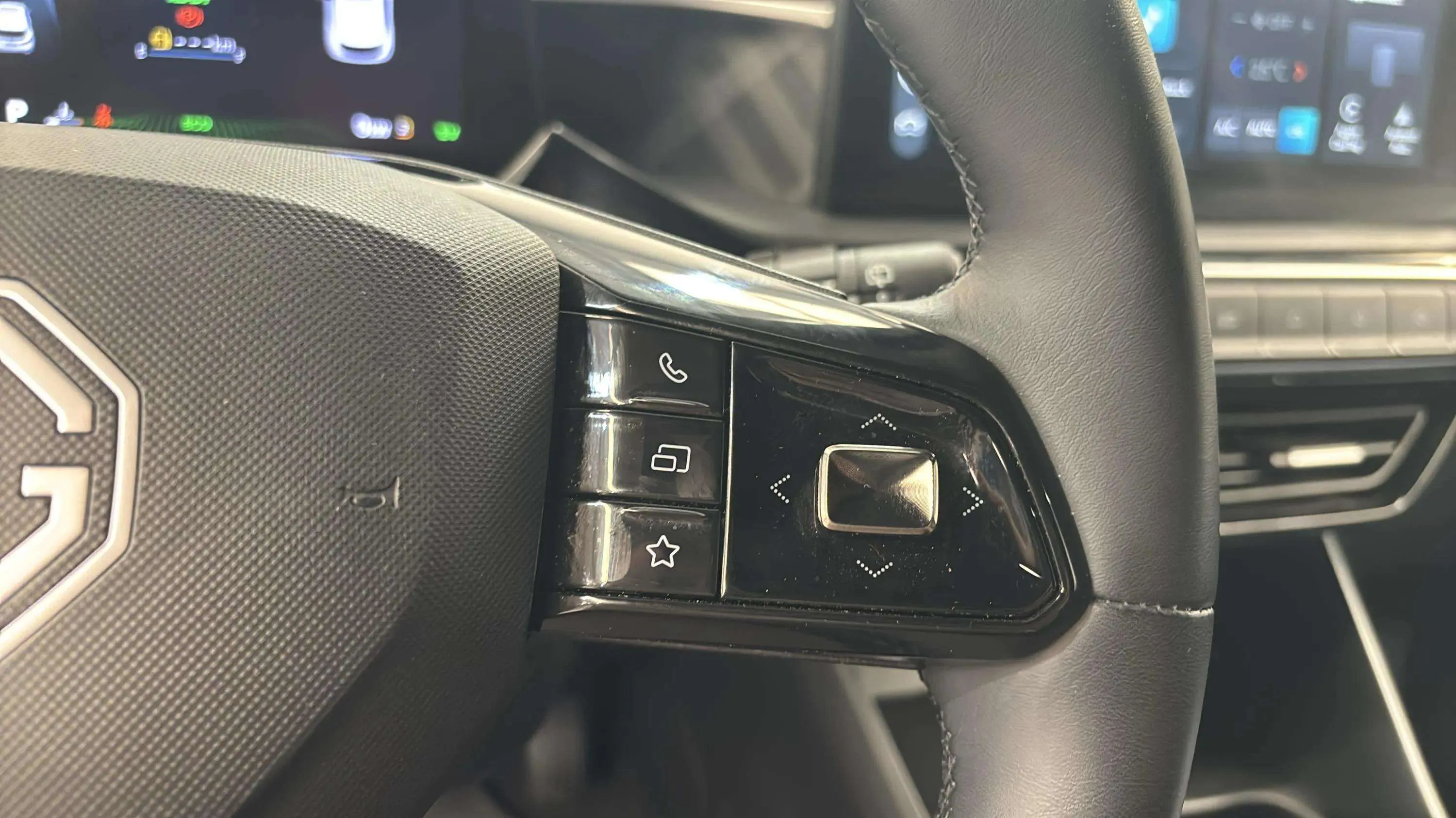 MG MG3 Hybrid+ Luxury - foto 11